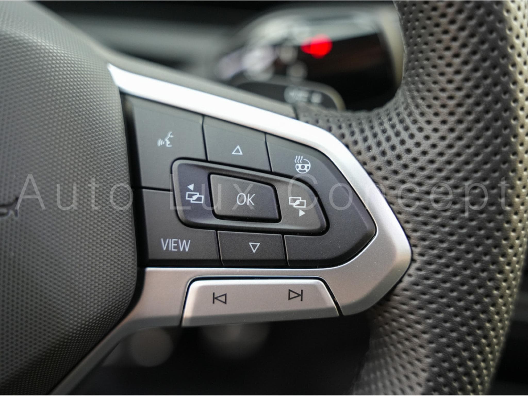 VW Tiguan R-Line 2.0 TDI 4MOTION 193 ch DSG 7 (2025) - Photo 15