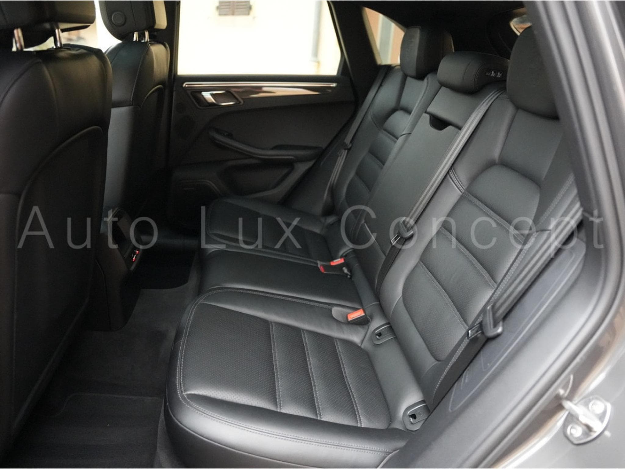 Porsche Macan Turbo (2015) - Photo 8