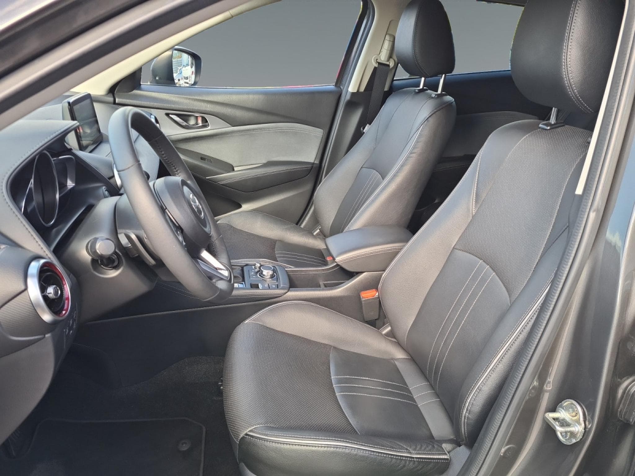 Mazda CX-3 2.0 SKY-G 4X2 6AT 121 SKYCRUISE (2020) - Photo 9