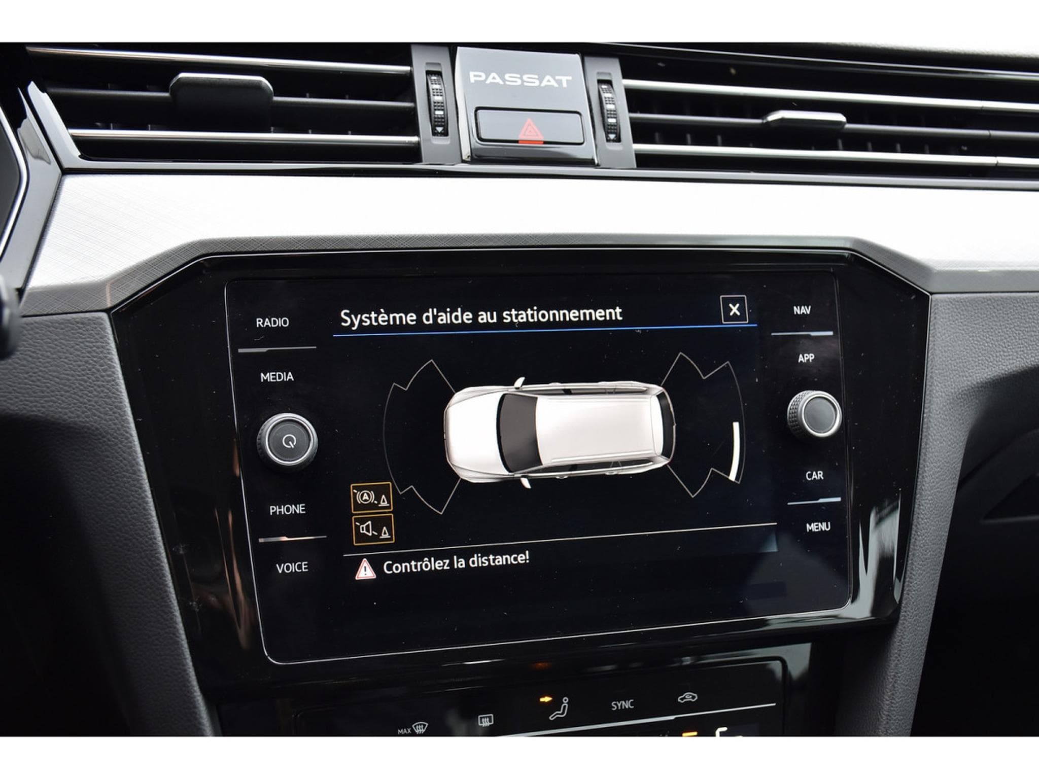 VW Passat 1.4 TSI GTE DSG ACC GPS LANE CARNET (2021) - Photo 14