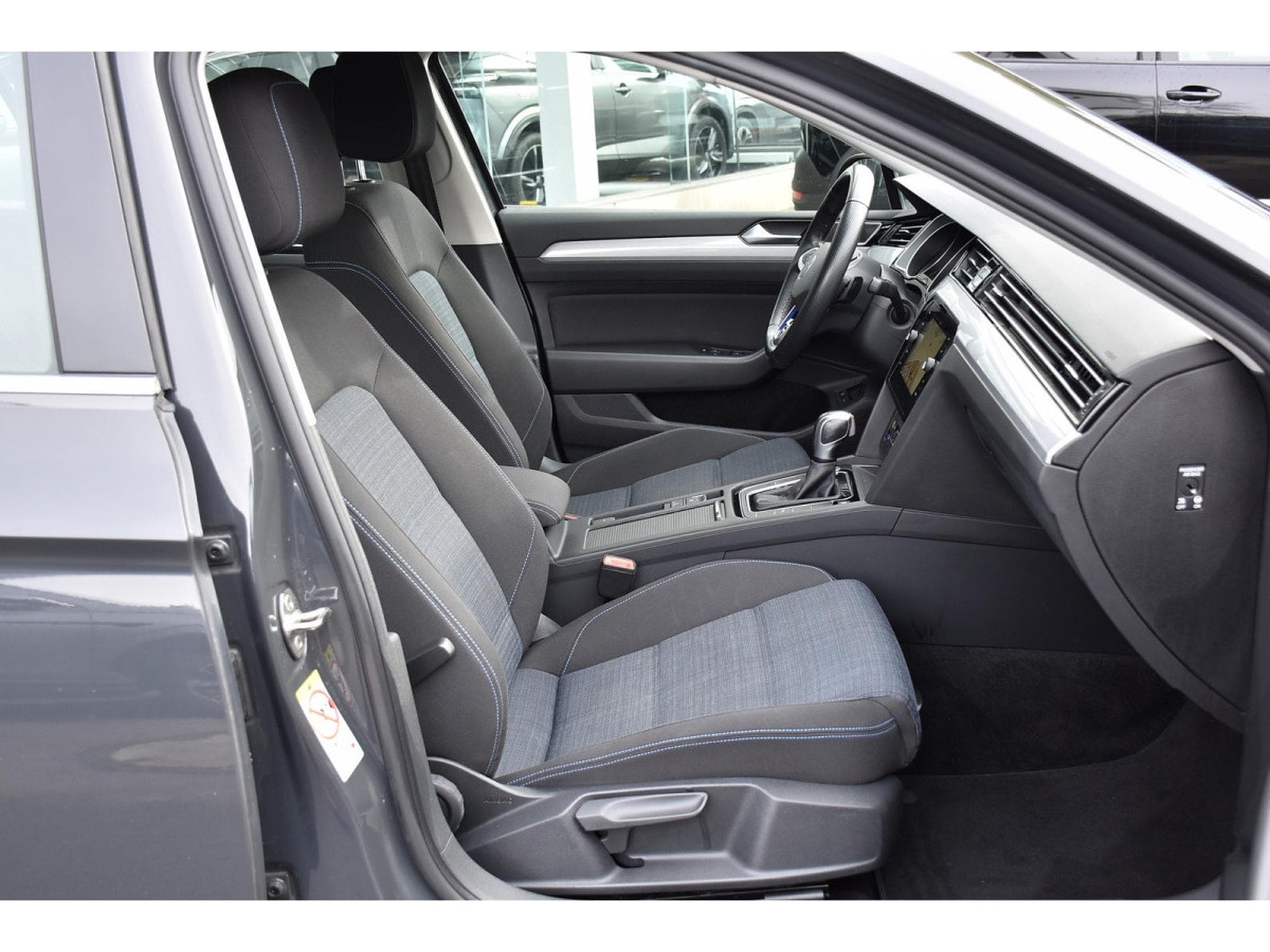 VW Passat 1.4 TSI GTE DSG ACC GPS LANE CARNET (2021) - Photo 7