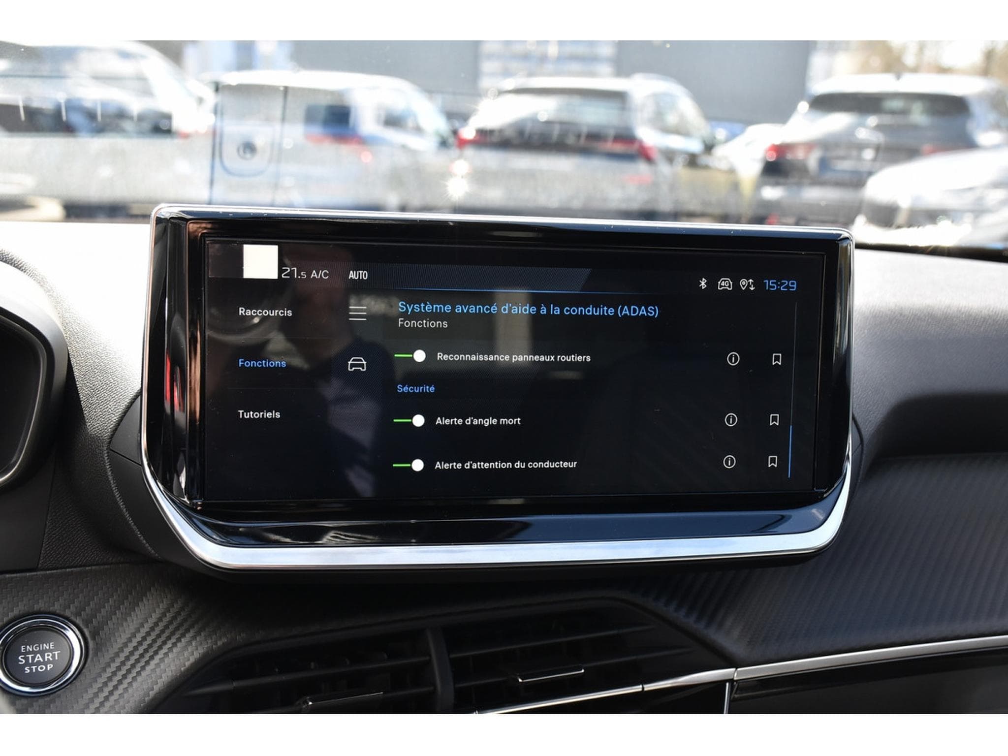 Peugeot 2008 1.2 Hybrid 145 Allure e-DCS6 ACC LANE SIDE GPS CAM360 1°MAIN (2025) - Foto 18