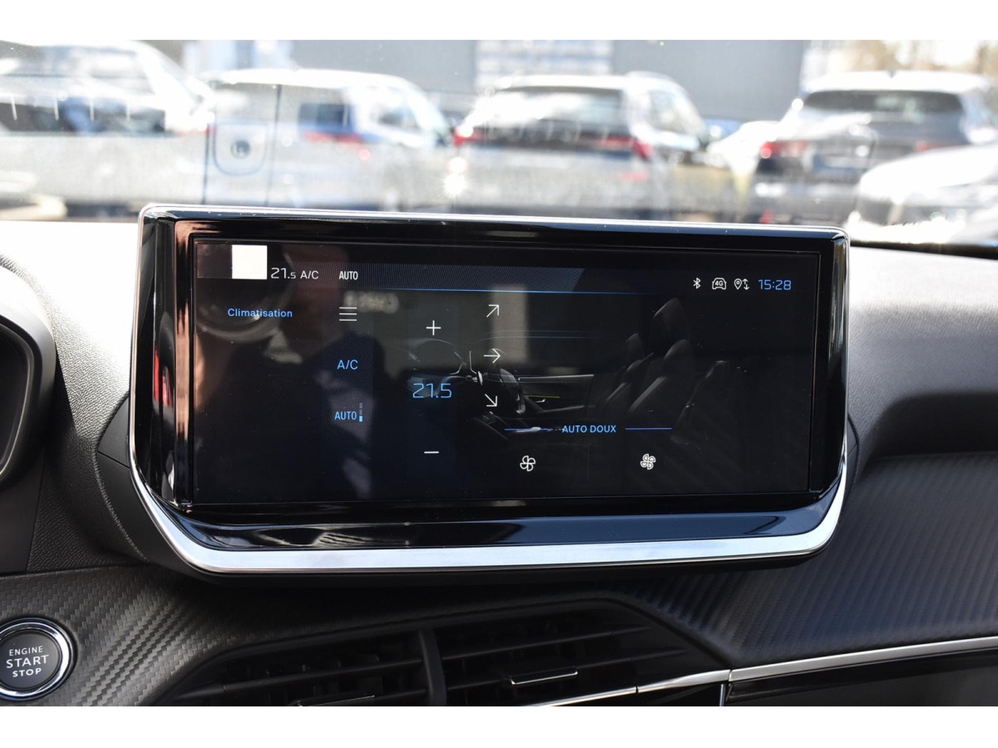 Peugeot 2008 1.2 Hybrid 145 Allure e-DCS6 ACC LANE SIDE GPS CAM360 1°MAIN (2025) - Foto 19