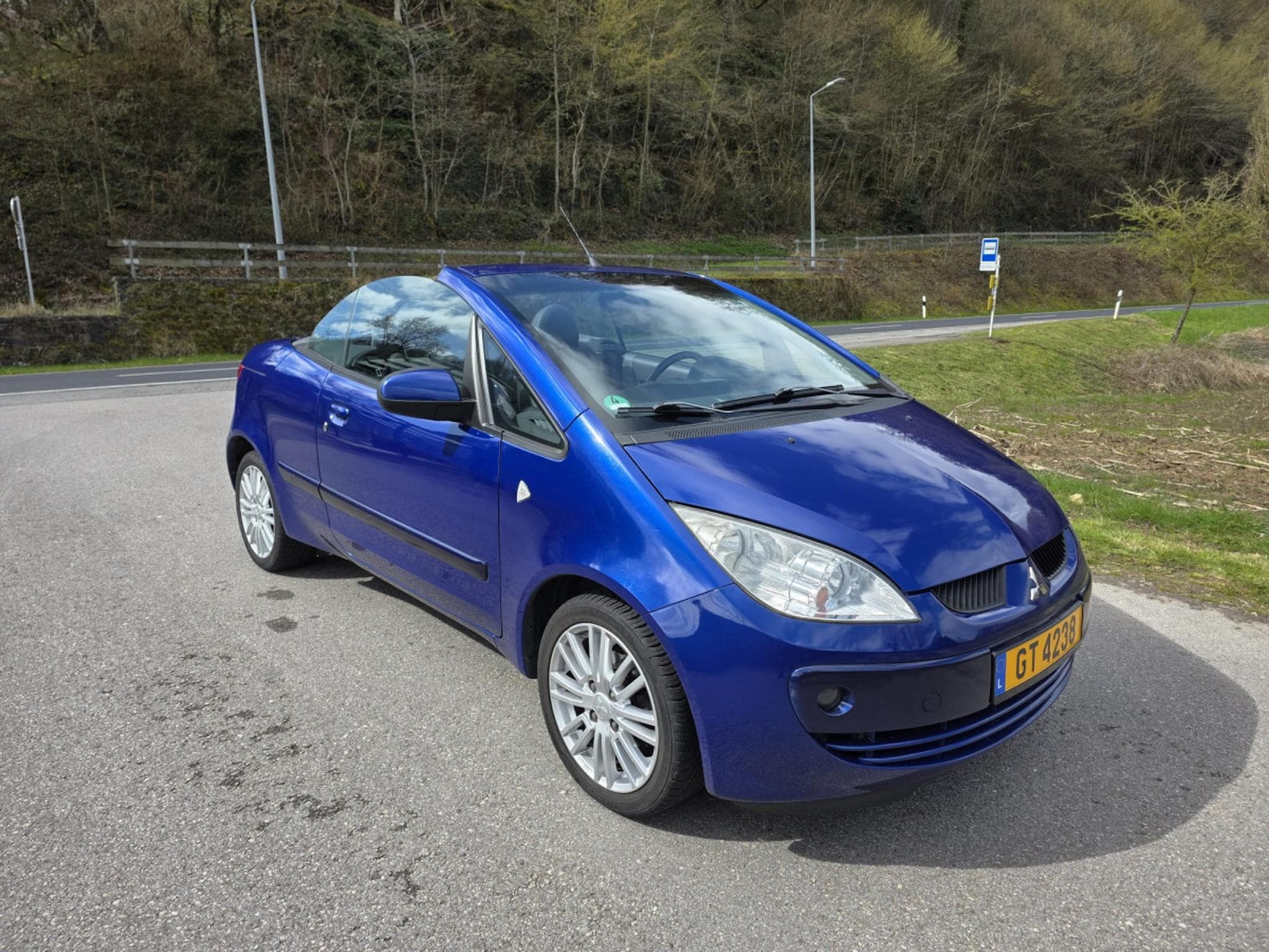 Mitsubishi Colt CZC 1.5 (2009) - Foto 1