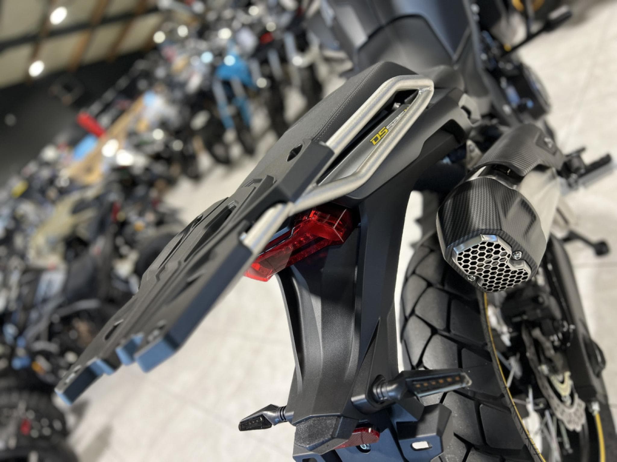 Voge 525DSX ANNIVERSARY GRIS (2026) - Foto 5