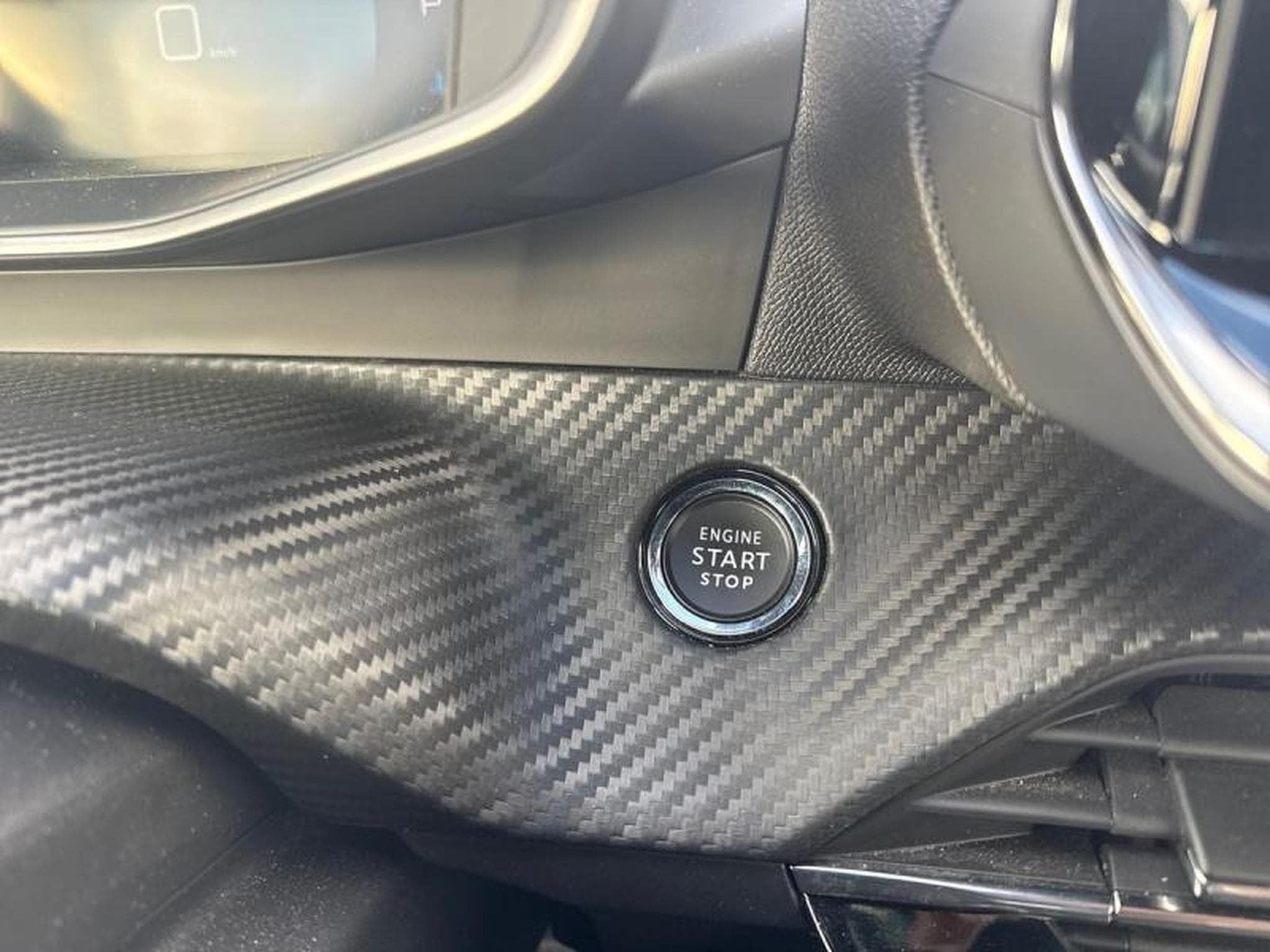 PEUGEOT 2008 1.2 PureTech 130ch S&S GT EAT8 (2021) - Foto 11