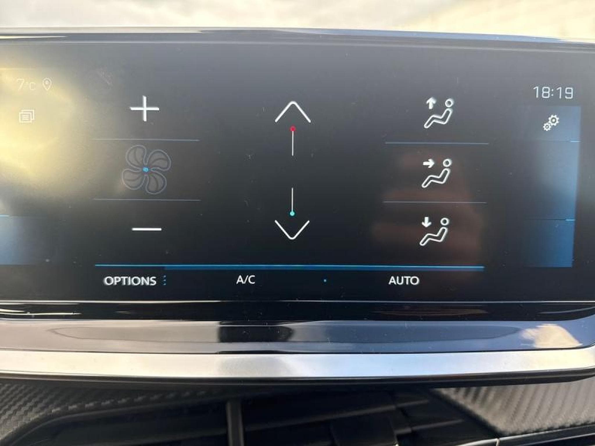 PEUGEOT 2008 1.2 PureTech 130ch S&S GT EAT8 (2021) - Foto 9