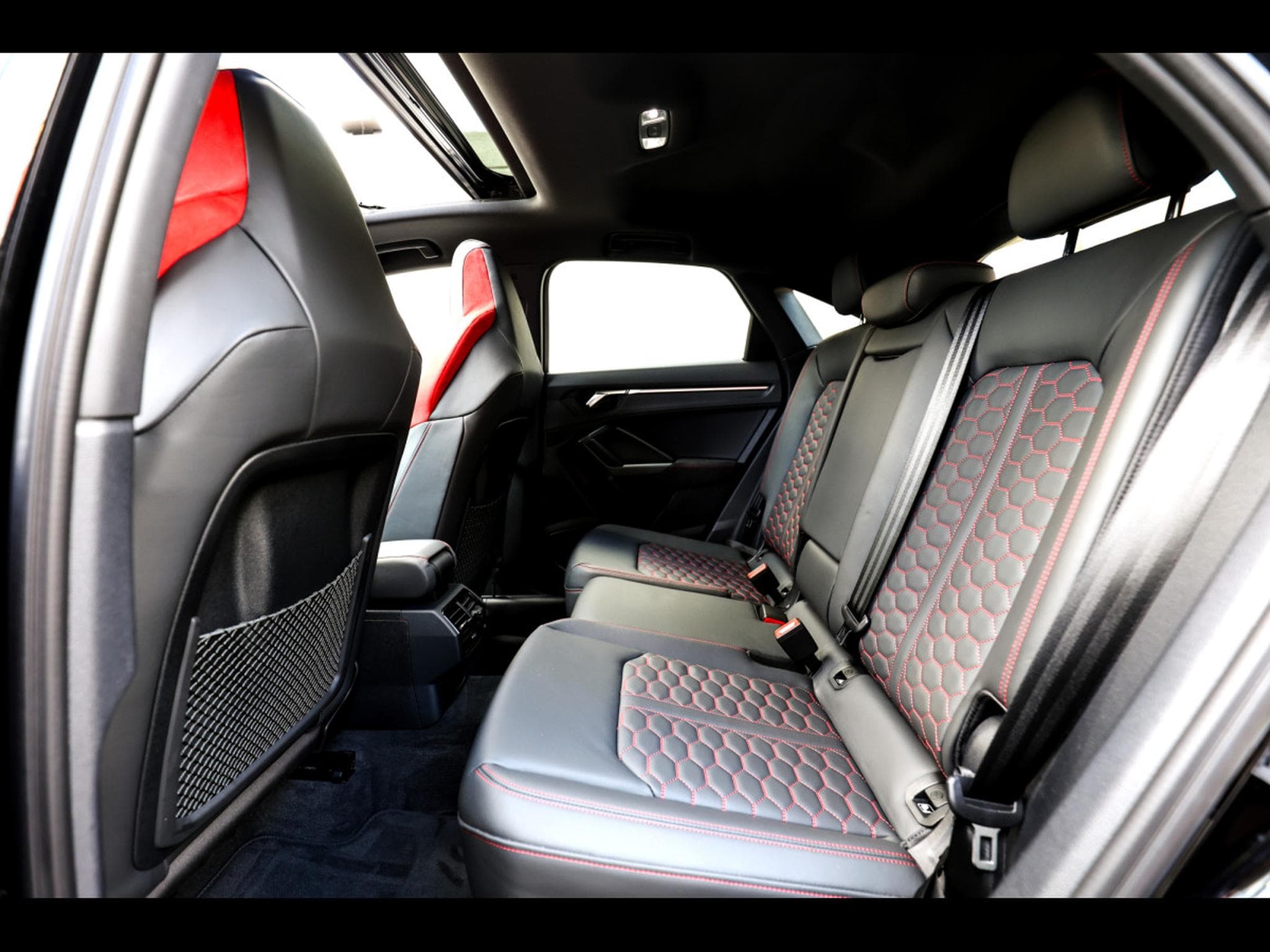 Audi RSQ3 SPORTBACK 2.5 TFSI QUATTRO S-TRONIC – MYTHOS BLACK METALLIC (2021) - Photo 12