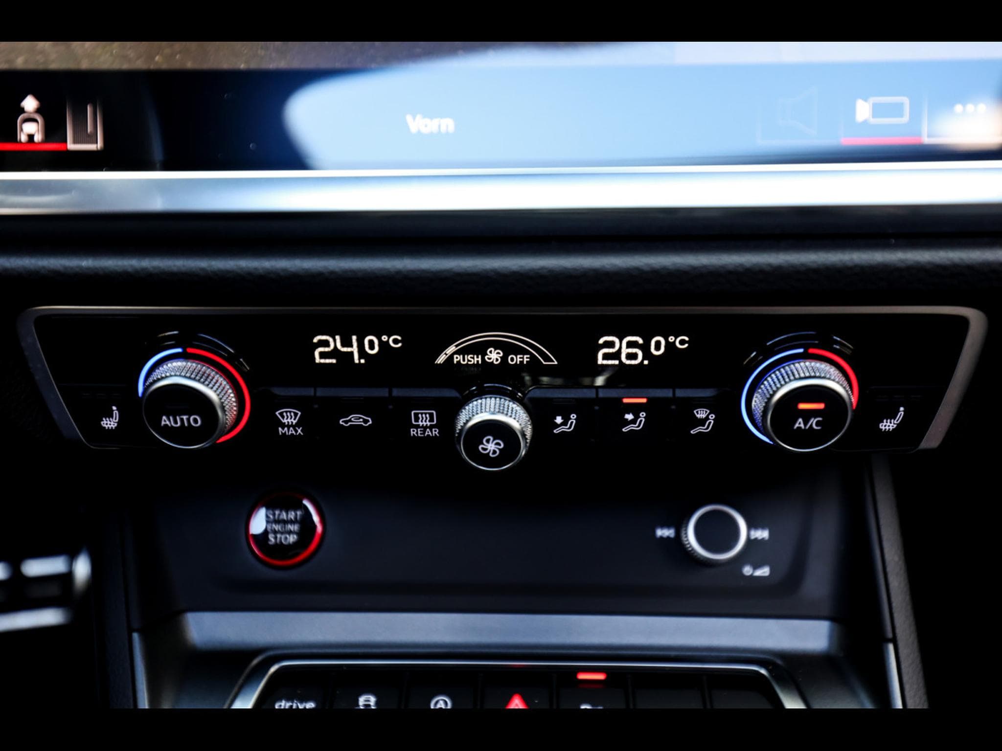 Audi RSQ3 SPORTBACK 2.5 TFSI QUATTRO S-TRONIC – MYTHOS BLACK METALLIC (2021) - Photo 18