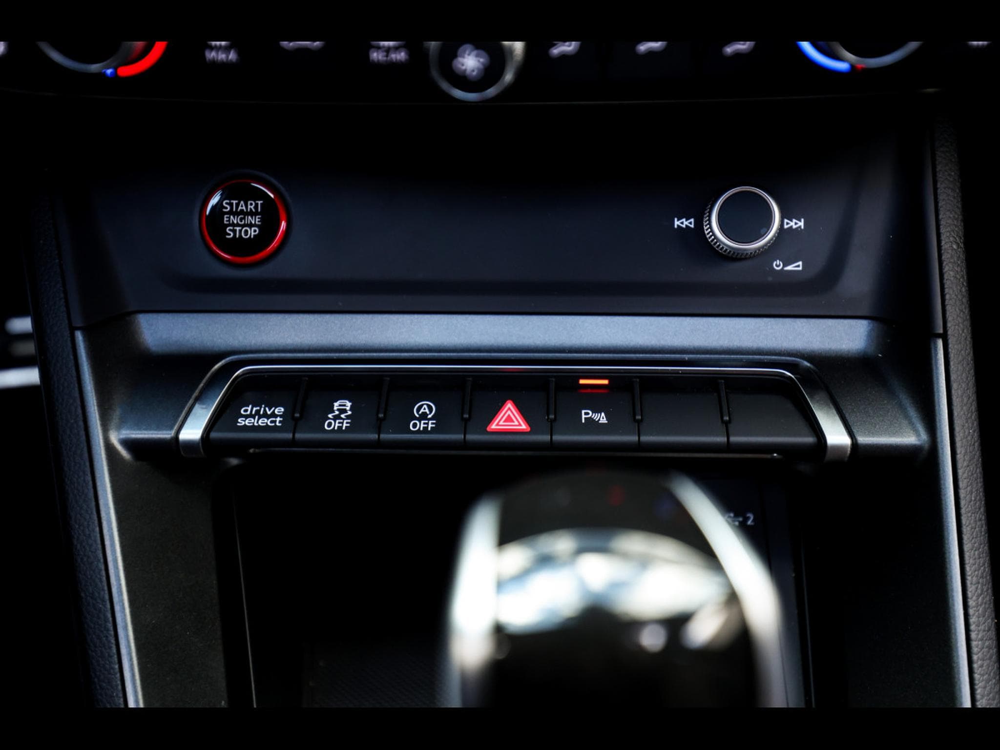 Audi RSQ3 SPORTBACK 2.5 TFSI QUATTRO S-TRONIC – MYTHOS BLACK METALLIC (2021) - Photo 19