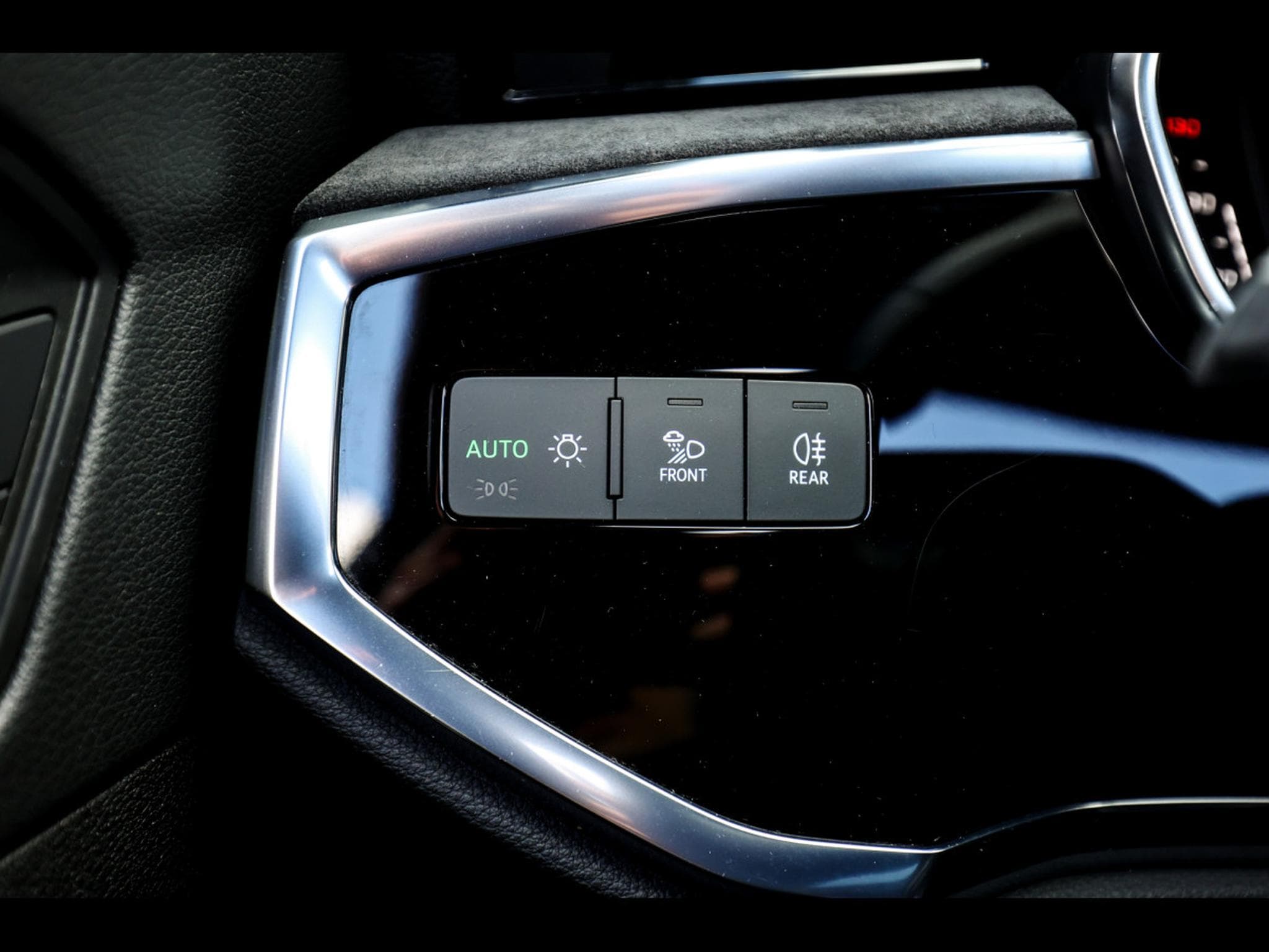 Audi RSQ3 SPORTBACK 2.5 TFSI QUATTRO S-TRONIC – MYTHOS BLACK METALLIC (2021) - Photo 21