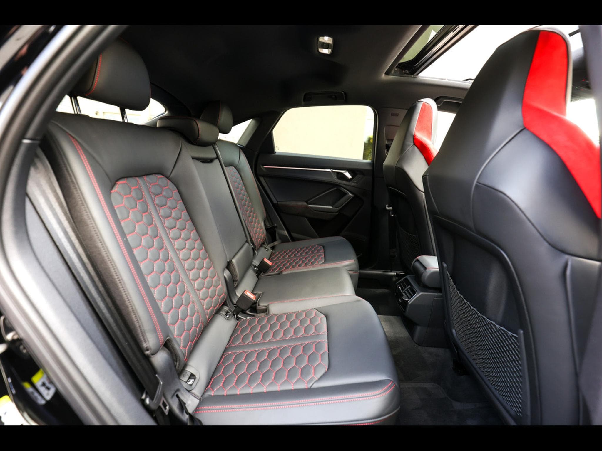 Audi RSQ3 SPORTBACK 2.5 TFSI QUATTRO S-TRONIC – MYTHOS BLACK METALLIC (2021) - Photo 25