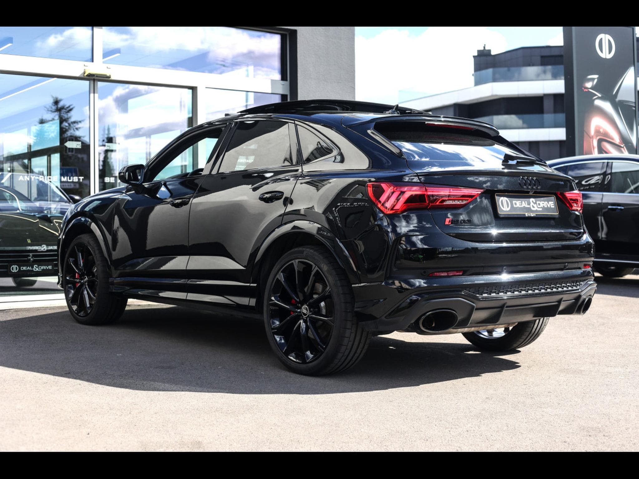 Audi RSQ3 SPORTBACK 2.5 TFSI QUATTRO S-TRONIC – MYTHOS BLACK METALLIC (2021) - Photo 3