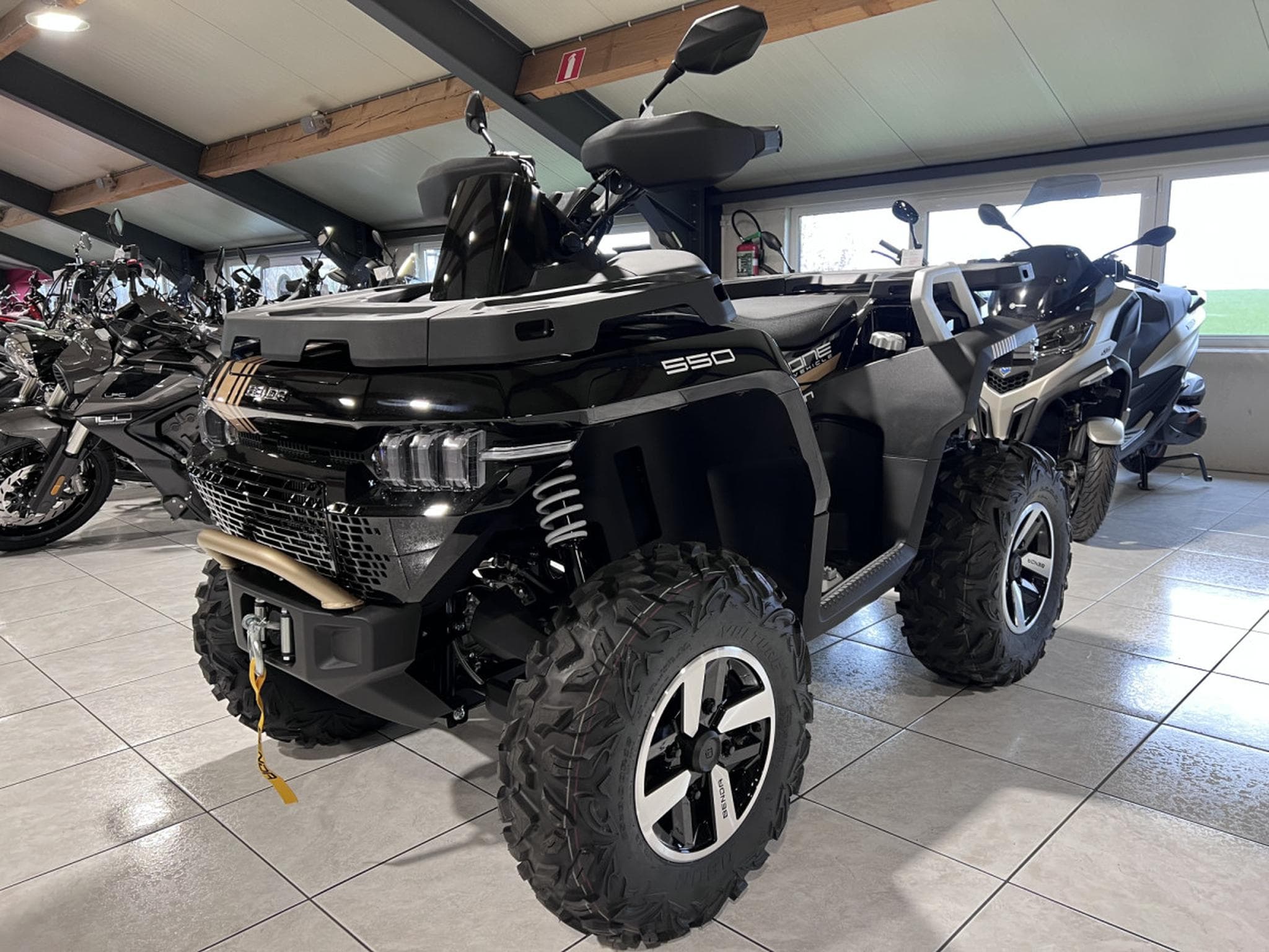 Benda Redstone 550 (2026) - Photo 2