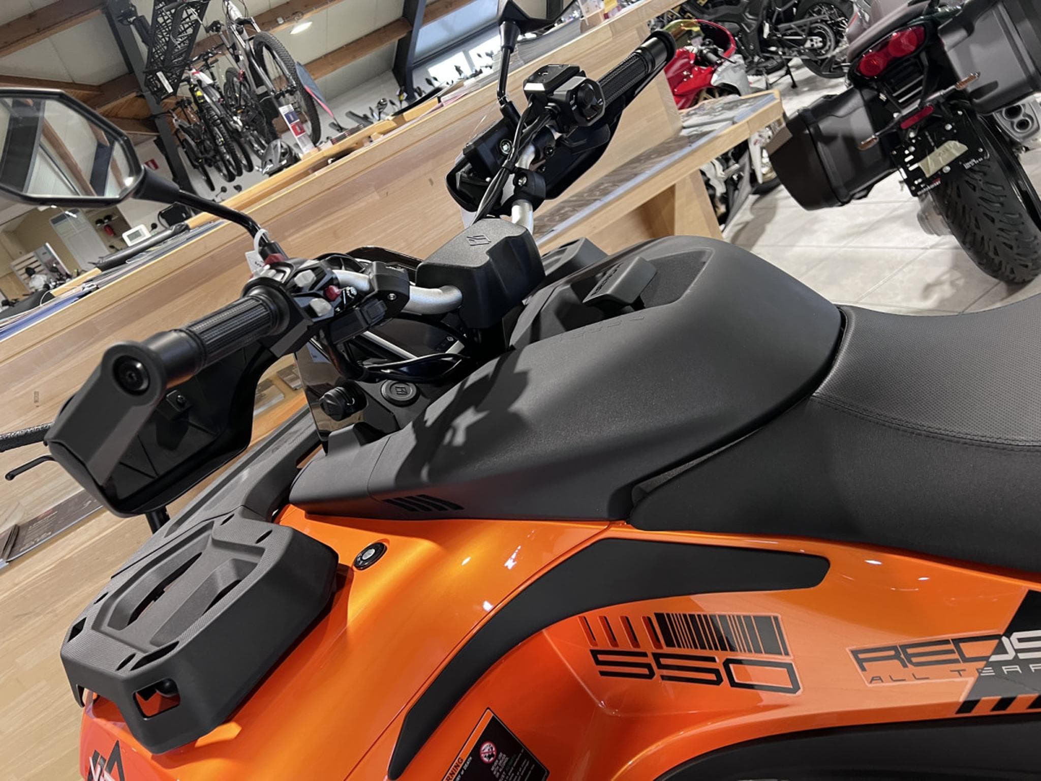 Benda Redstone 550 (2026) - Photo 6