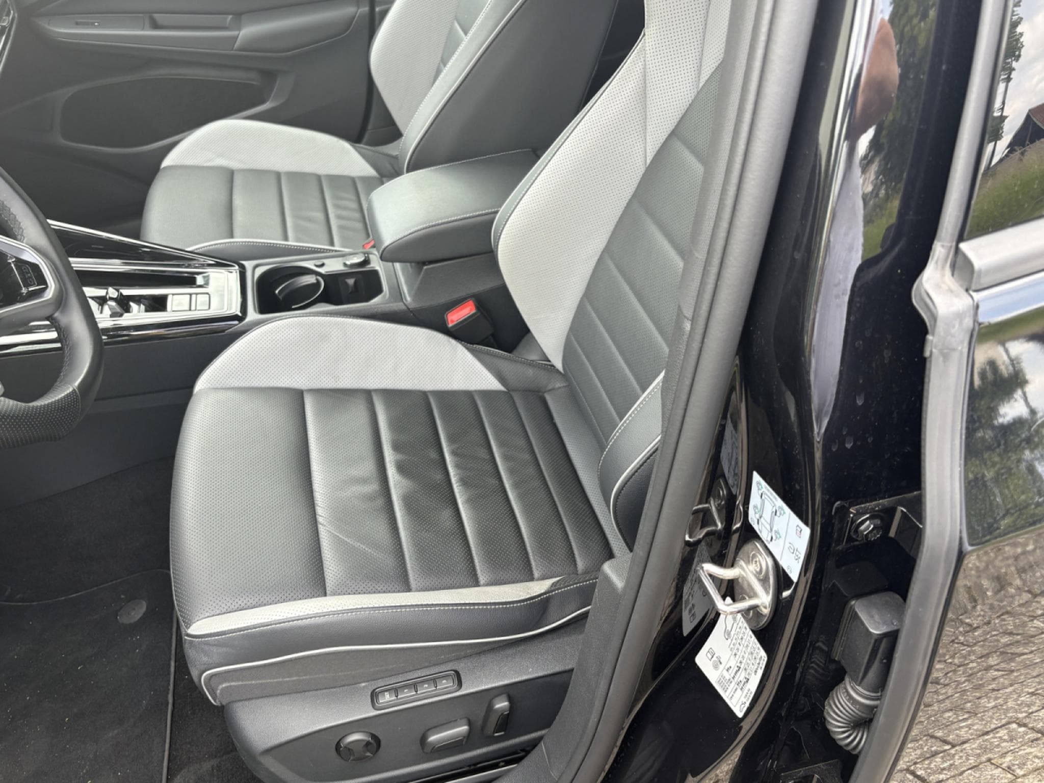 VW Golf GTD 2.0 TDI 147KW DSG (2022) - Photo 11