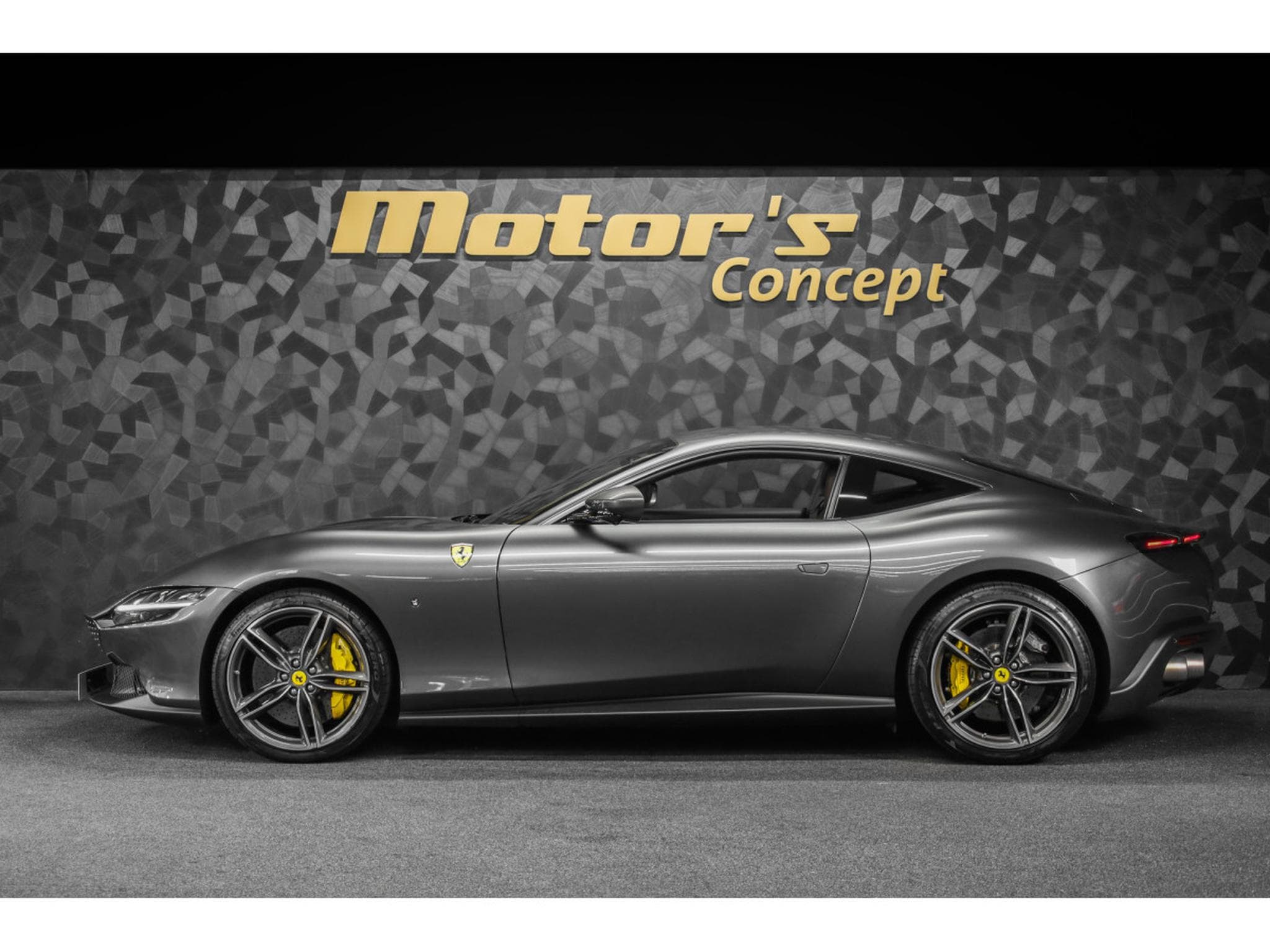 Ferrari Roma V8 - GRIGIO SILVERSTONE / CIOCCOLATO (2022) - Photo 2