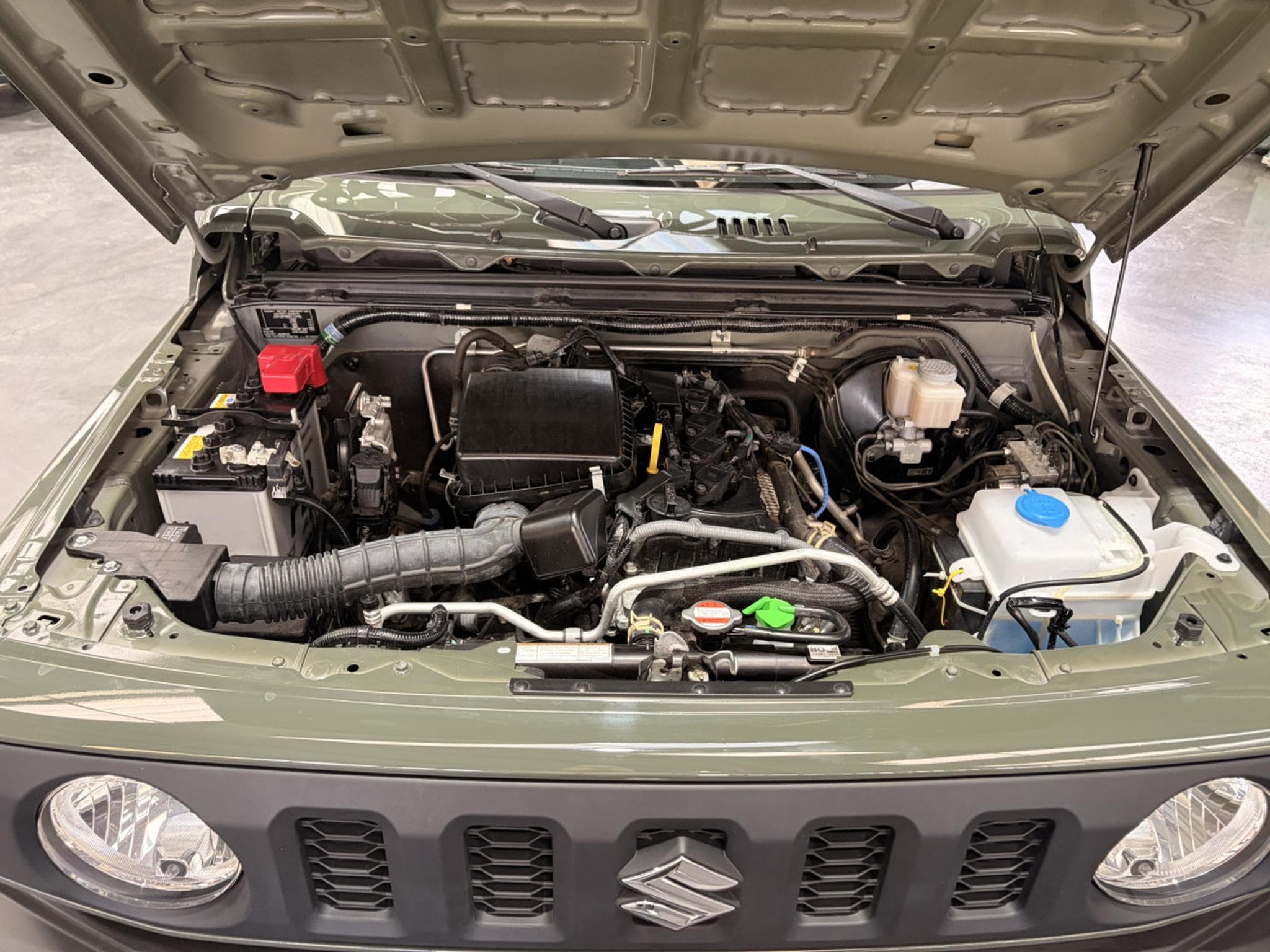 Suzuki Jimny 1.5 Allgrip 102 HP (2022) - Foto 11