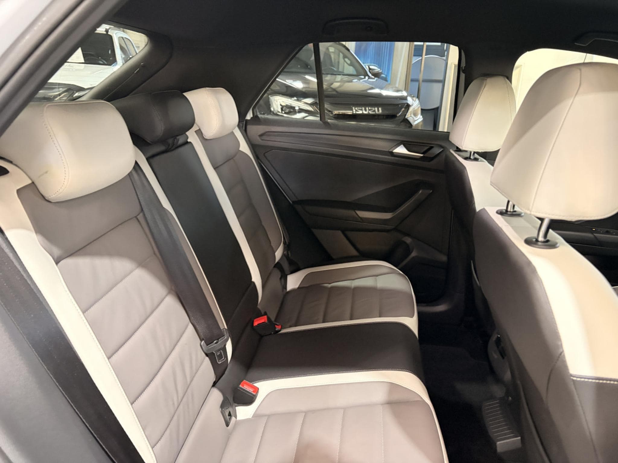 VW T-Roc Sport 2.0 TSI DSG 4Motion 190HP (2018) - Foto 13