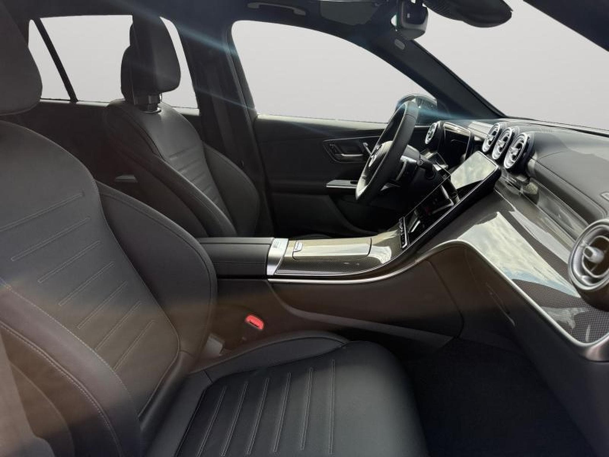 Mercedes GLC 220 d 4MATIC AMG LINE / Premium + / Diesel (2025) - Photo 14