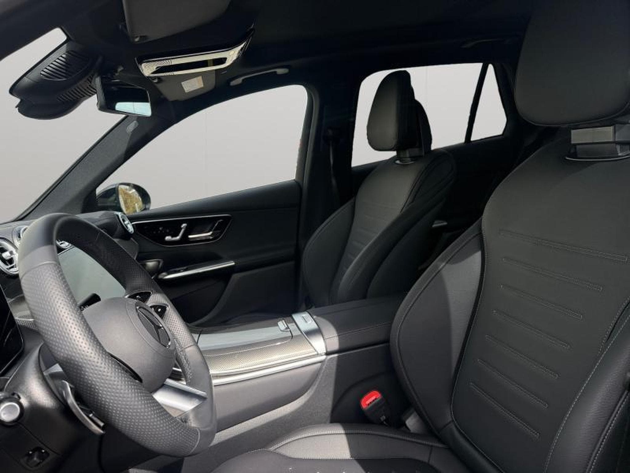 Mercedes GLC 220 d 4MATIC AMG LINE / Premium + / Diesel (2025) - Photo 9