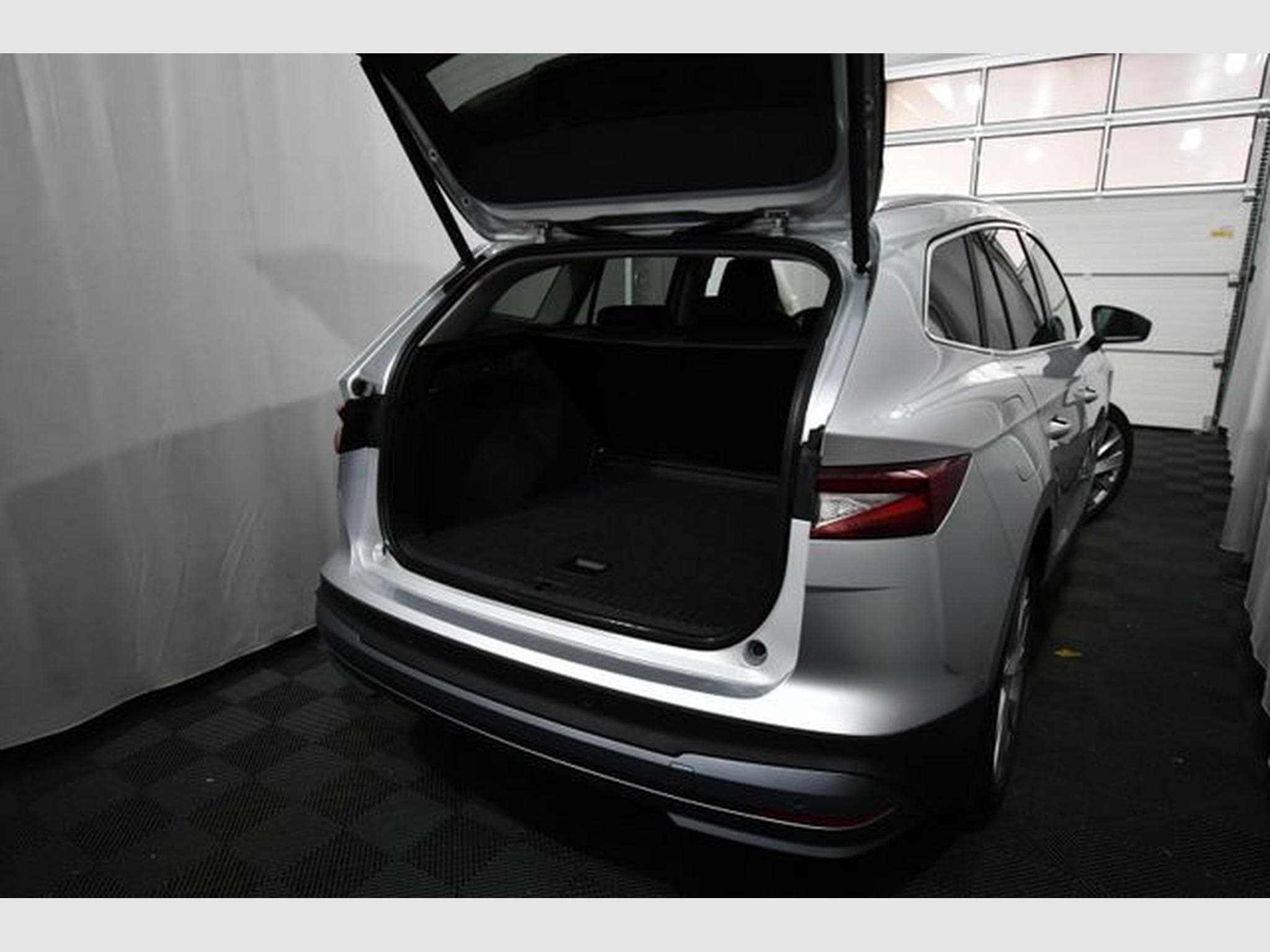 Skoda Enyaq Enyaq IV 60, Leder, AHK, Pano., Area View, HuD (2023) - Photo 4