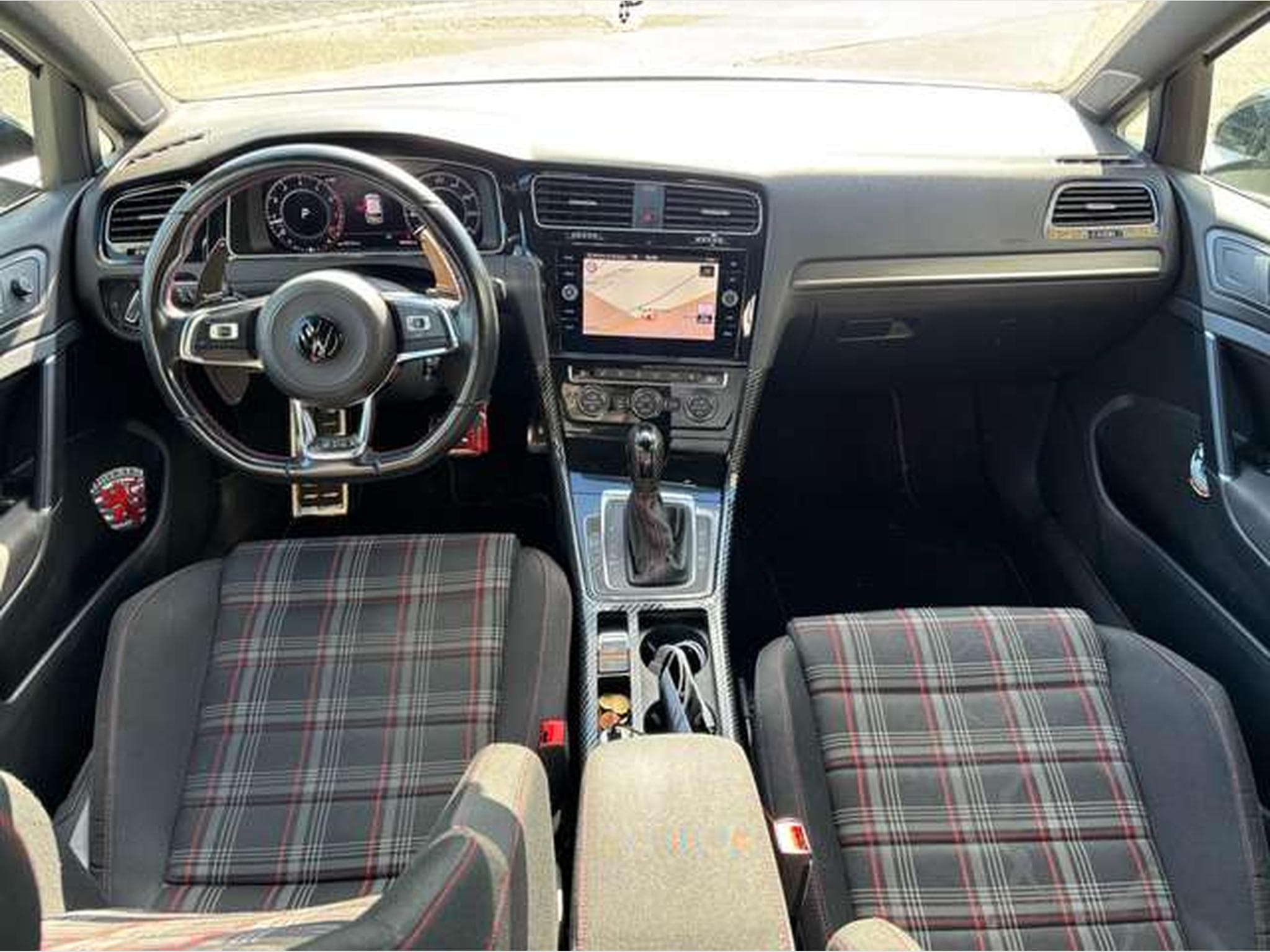 VW Golf Golf GTI Performance 300 PS 2.0 TSI OPF DSG (2019) - Foto 10