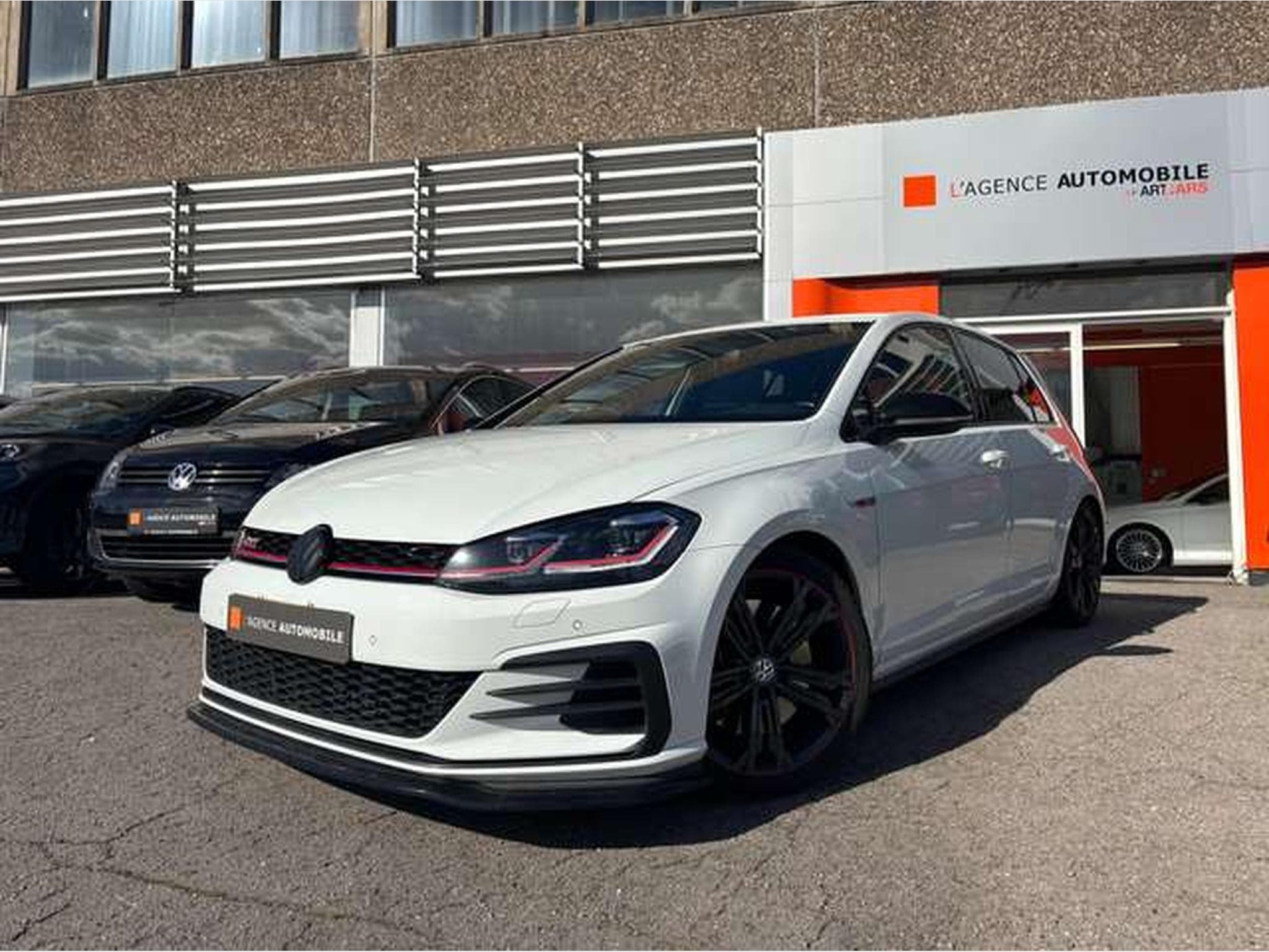 VW Golf Golf GTI Performance 300 PS 2.0 TSI OPF DSG (2019) - Foto 2