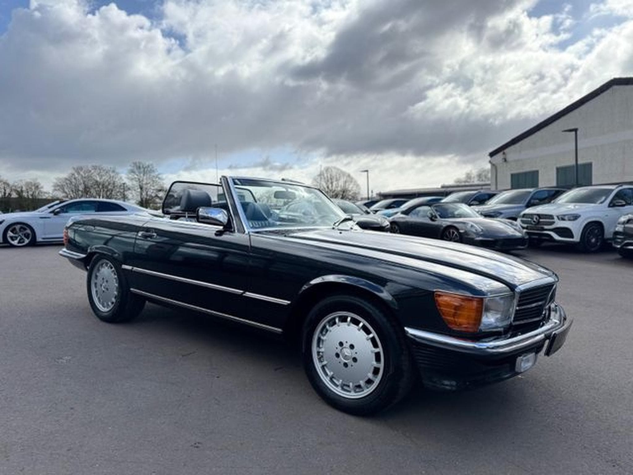 Mercedes SL 500 500SL R107*DT. ERSTAUSLIEF.*RESTAURIERT*ORIGINAL (1986) - Photo 5