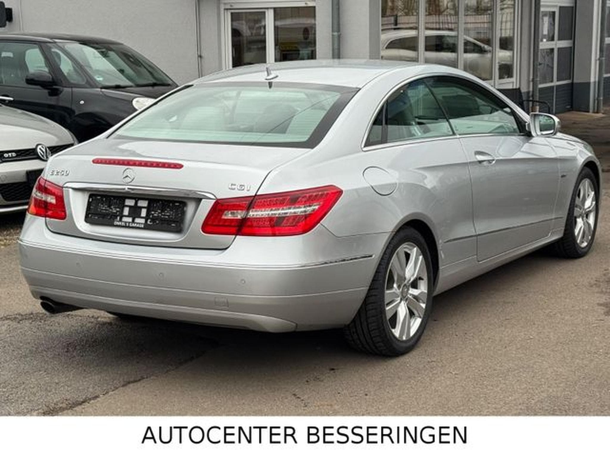 Mercedes E 250 E 250 Coupe CGI * AUTOMATIK * XENON * NAVI * (2009) - Photo 3