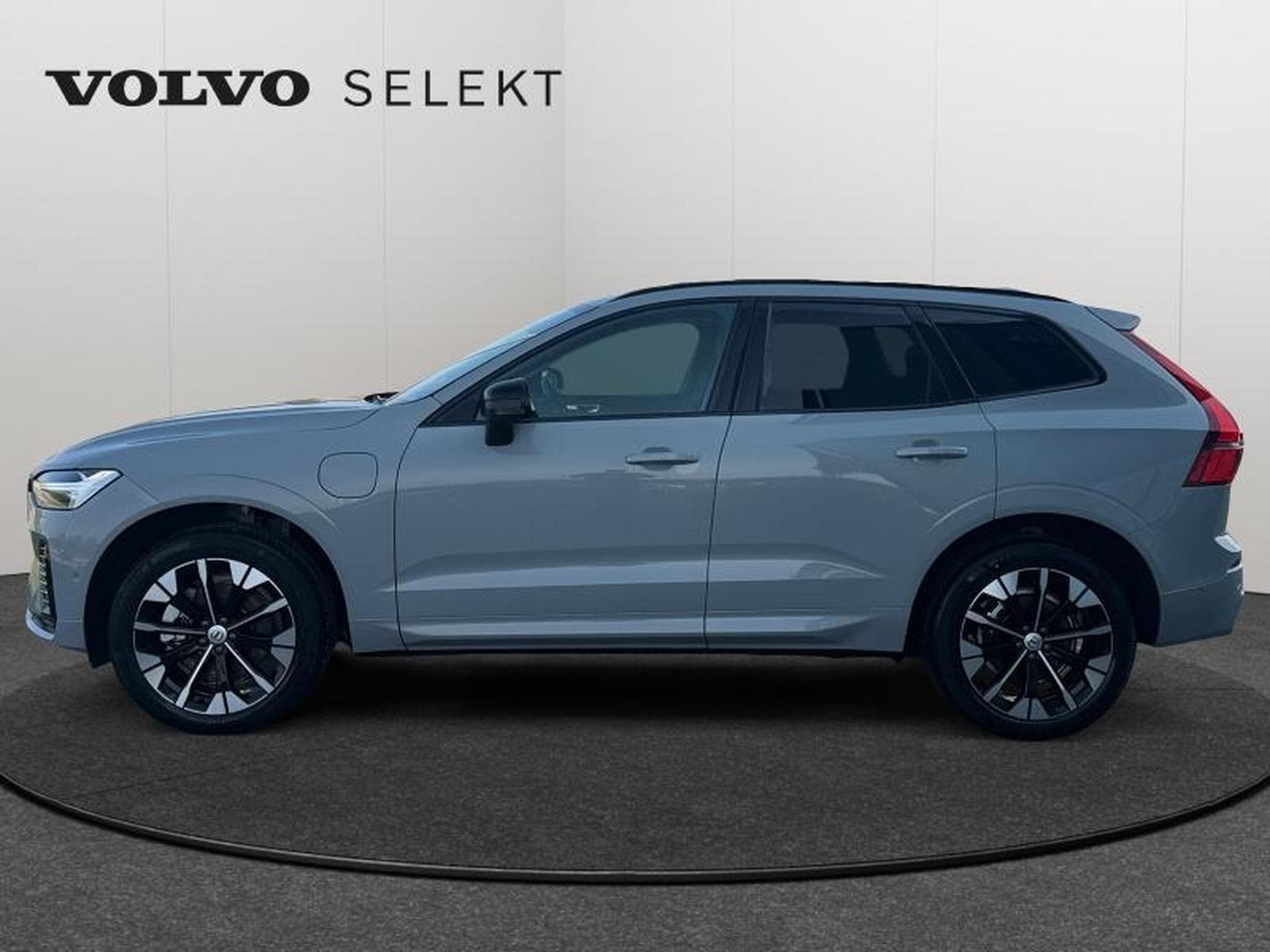 Volvo XC60 Facelift T6 Plus Dark / Hybride (2025) - Foto 4