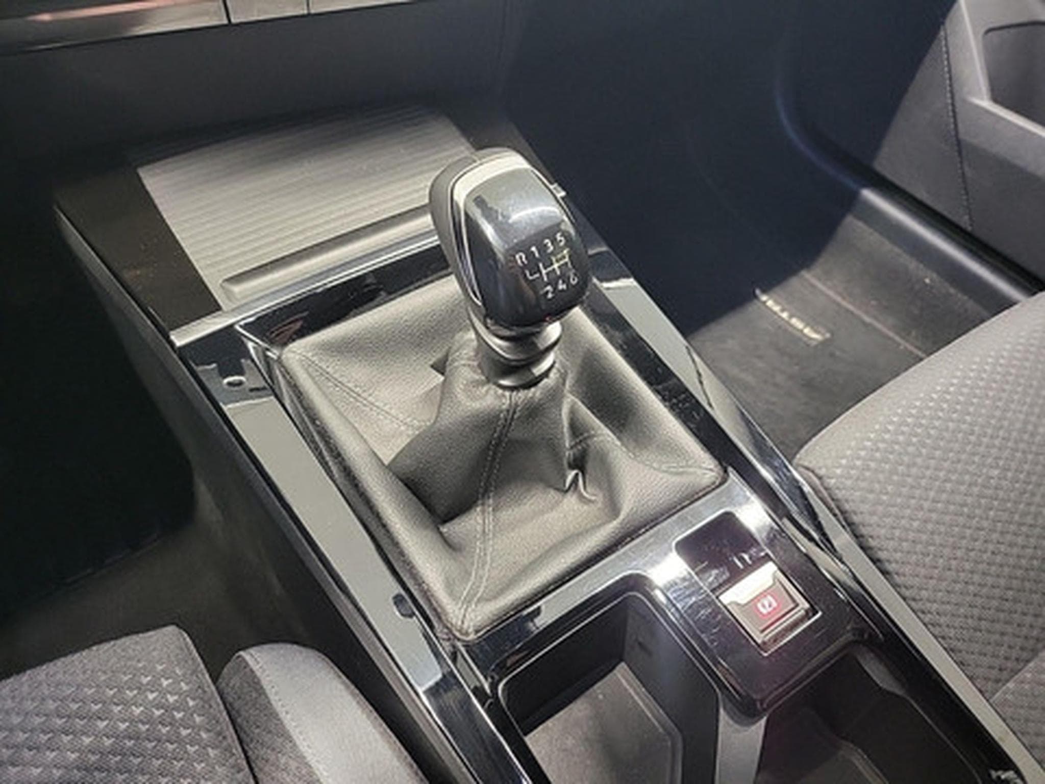 Opel Astra 1.2 SPORTS TOURER Edition (2026) - Photo 16