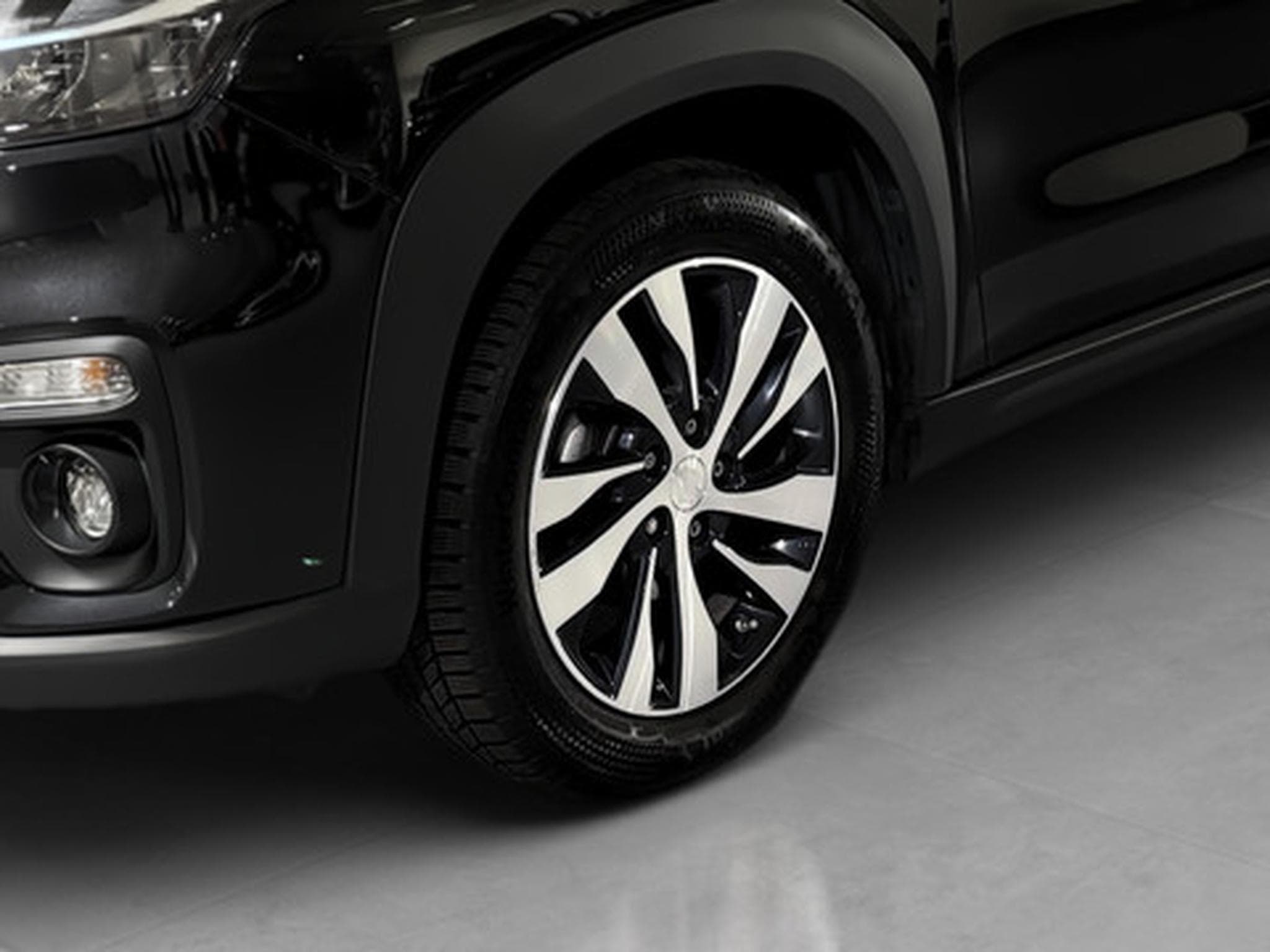 Suzuki S-Cross 1.5 4WD AGS SUNROOF PACK (2026) - Photo 19