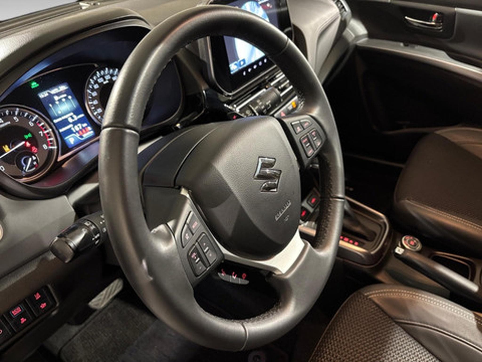 Suzuki S-Cross 1.5 4WD AGS SUNROOF PACK (2026) - Photo 3