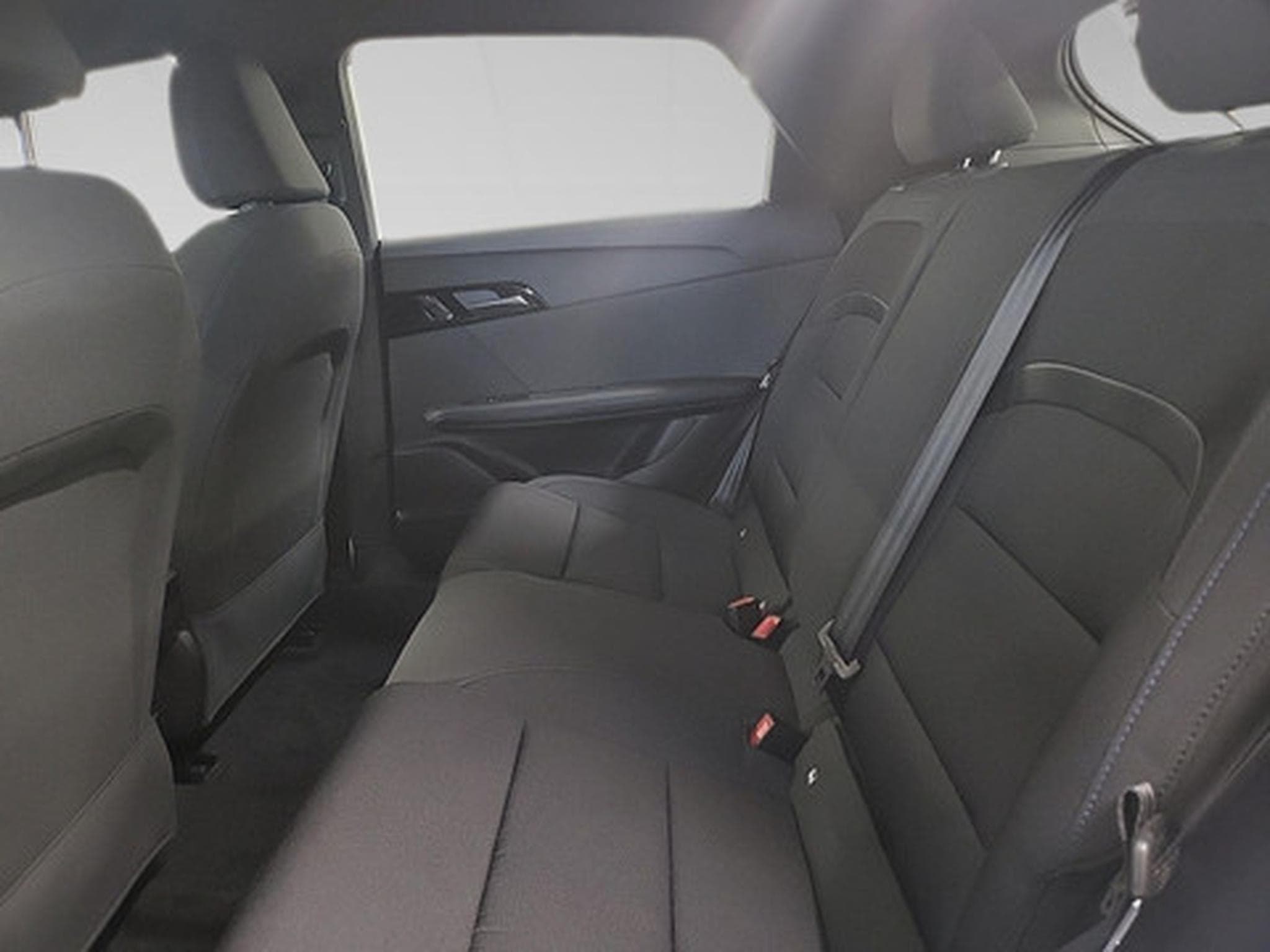 MG MG4 STANDARD (2026) - Photo 11