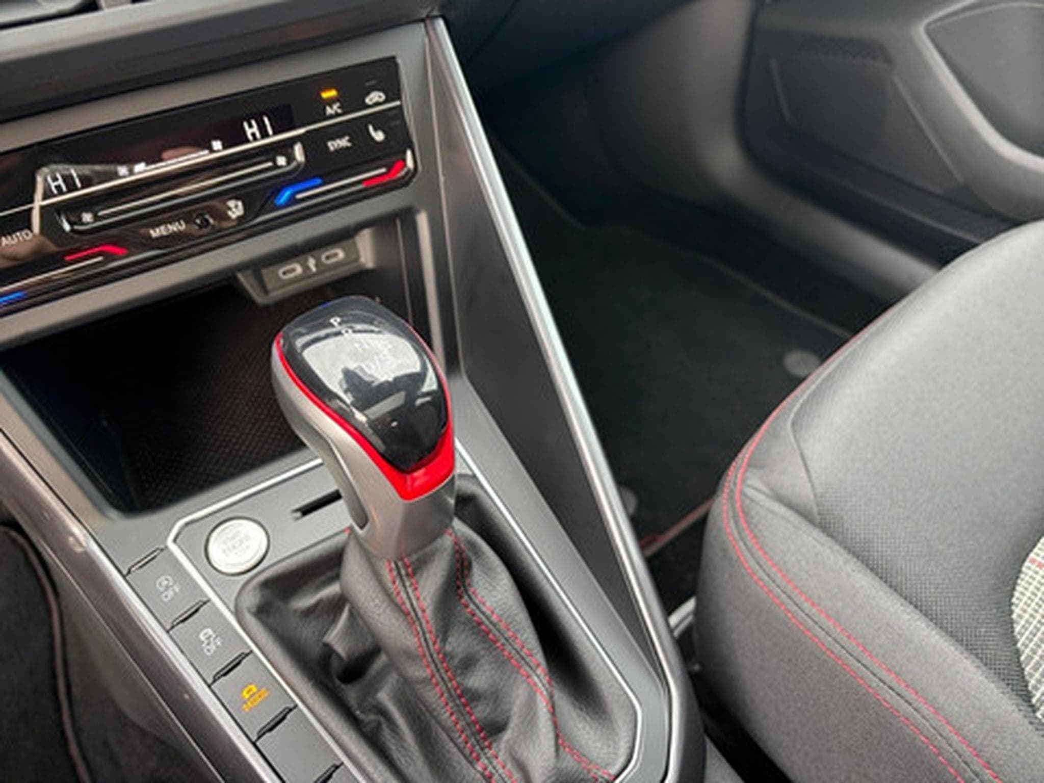 VW Polo GTI 2.0 GTI 207 PS Couleur Blanche (2026) - Photo 10