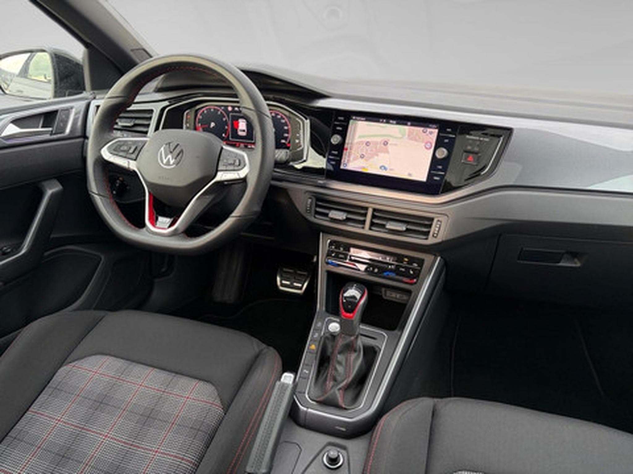 VW Polo GTI 2.0 GTI 207 PS Couleur Blanche (2026) - Photo 6