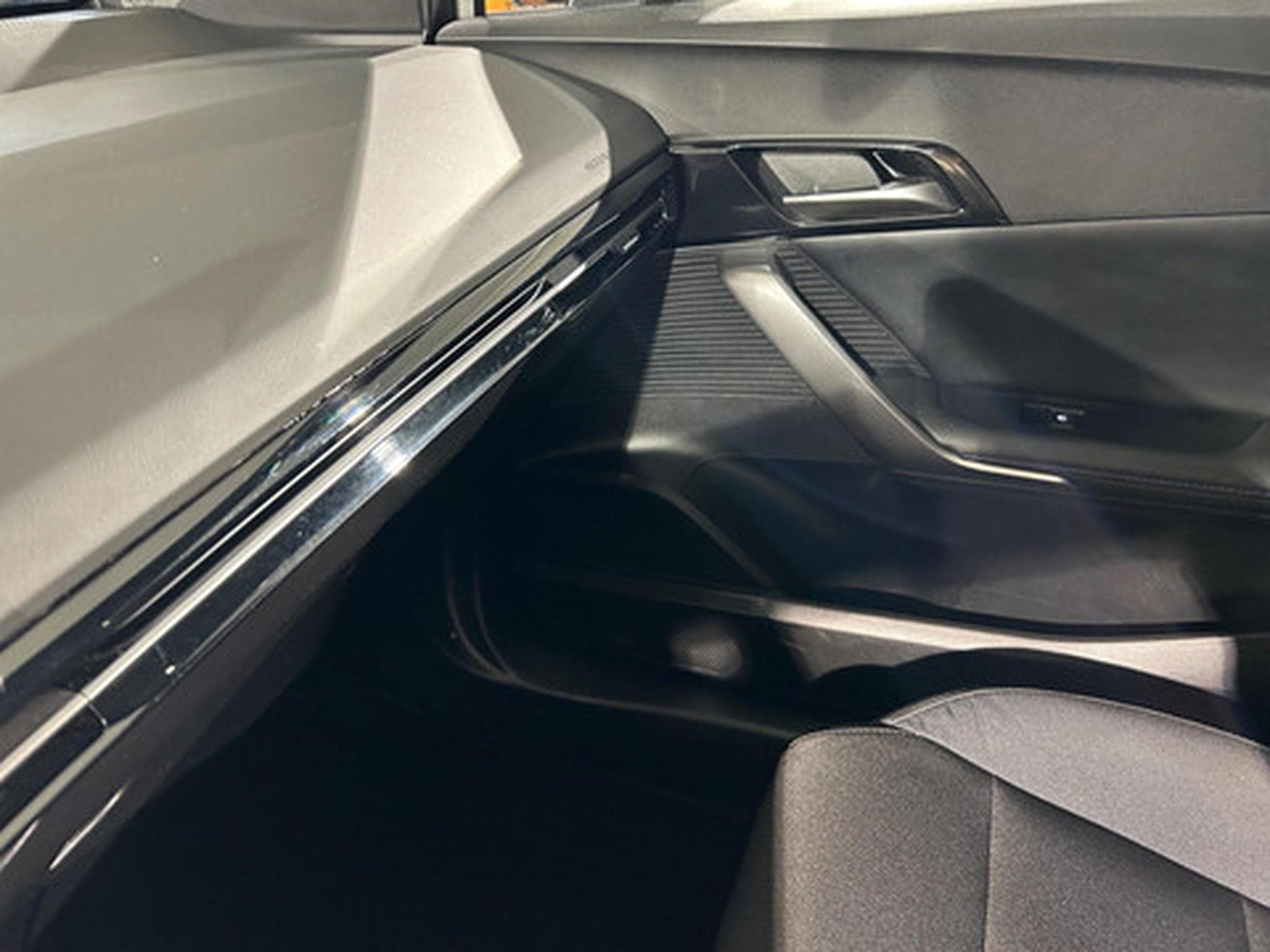 MG MG4 COMFORT 64 kWh (2026) - Photo 20