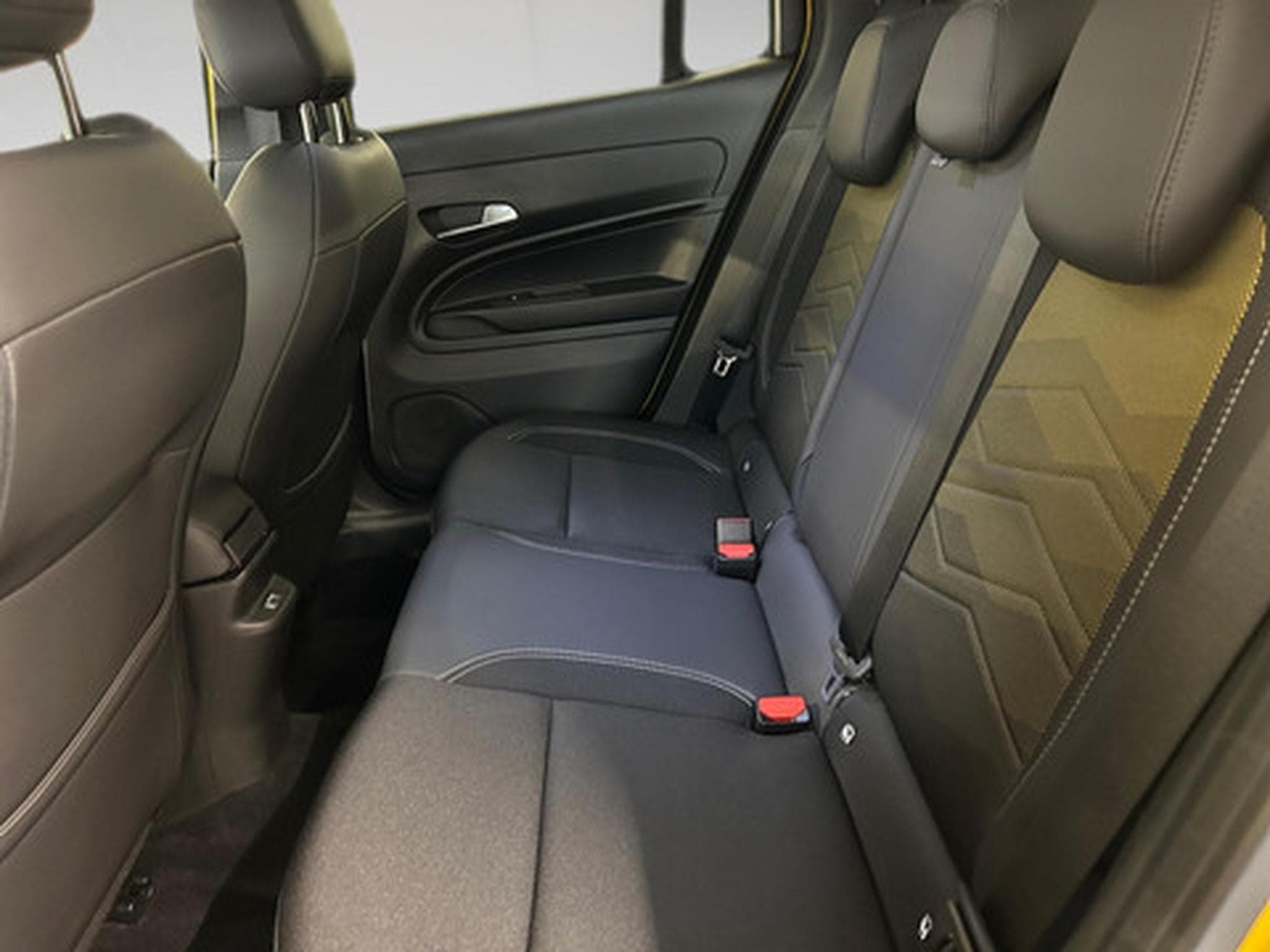 Jeep Avenger SUMMIT (2026) - Foto 18