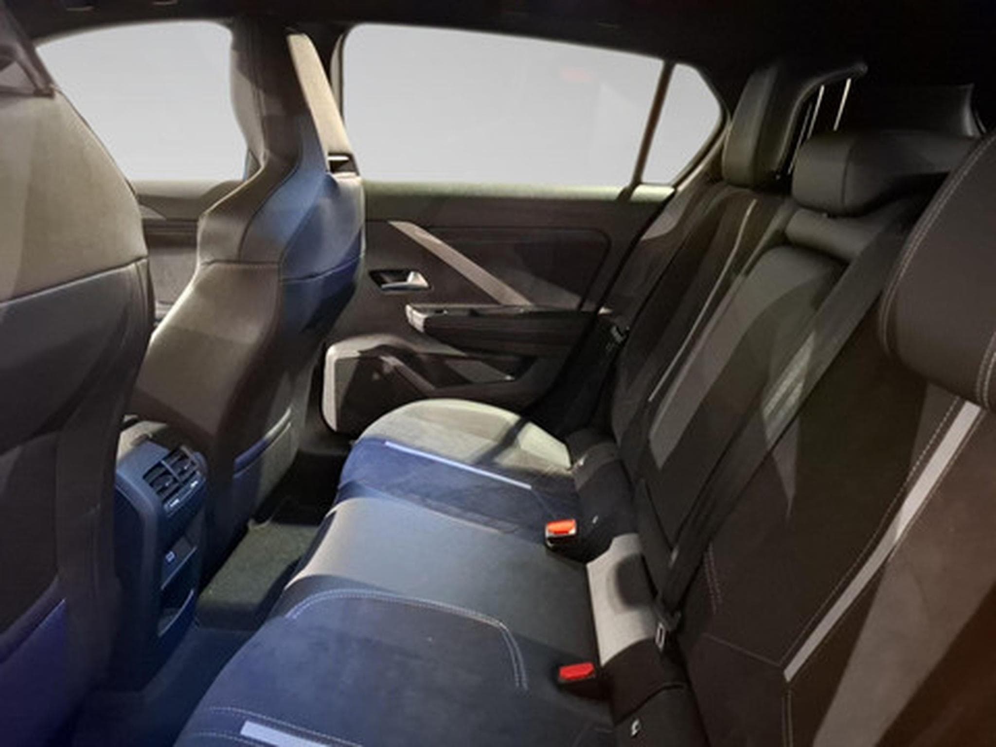 Opel Astra 1.6 L Gse (2026) - Photo 18