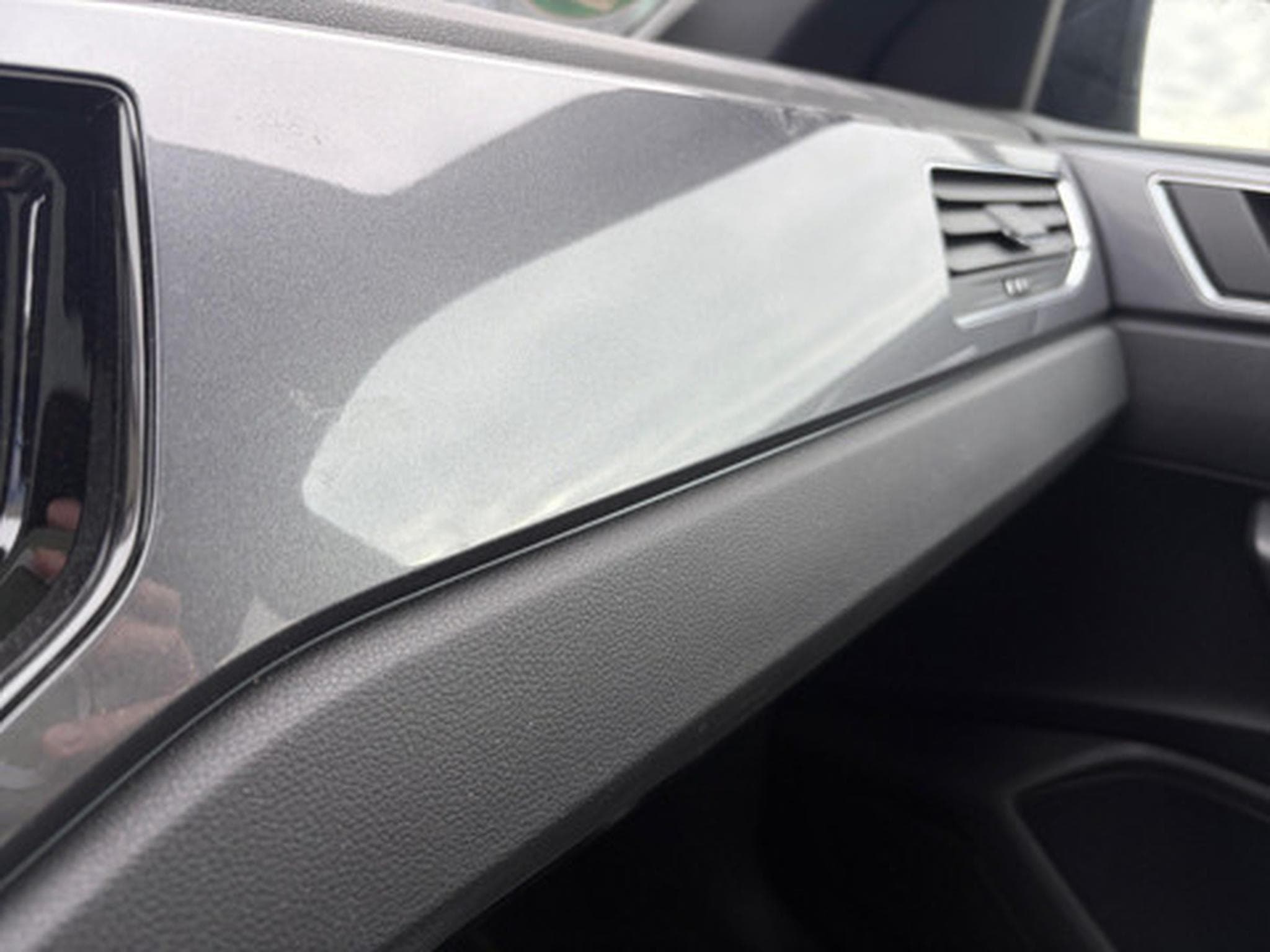 VW Polo GTI 2.0 GTI 207 PS Couleur Gris Fonce (2026) - Photo 9