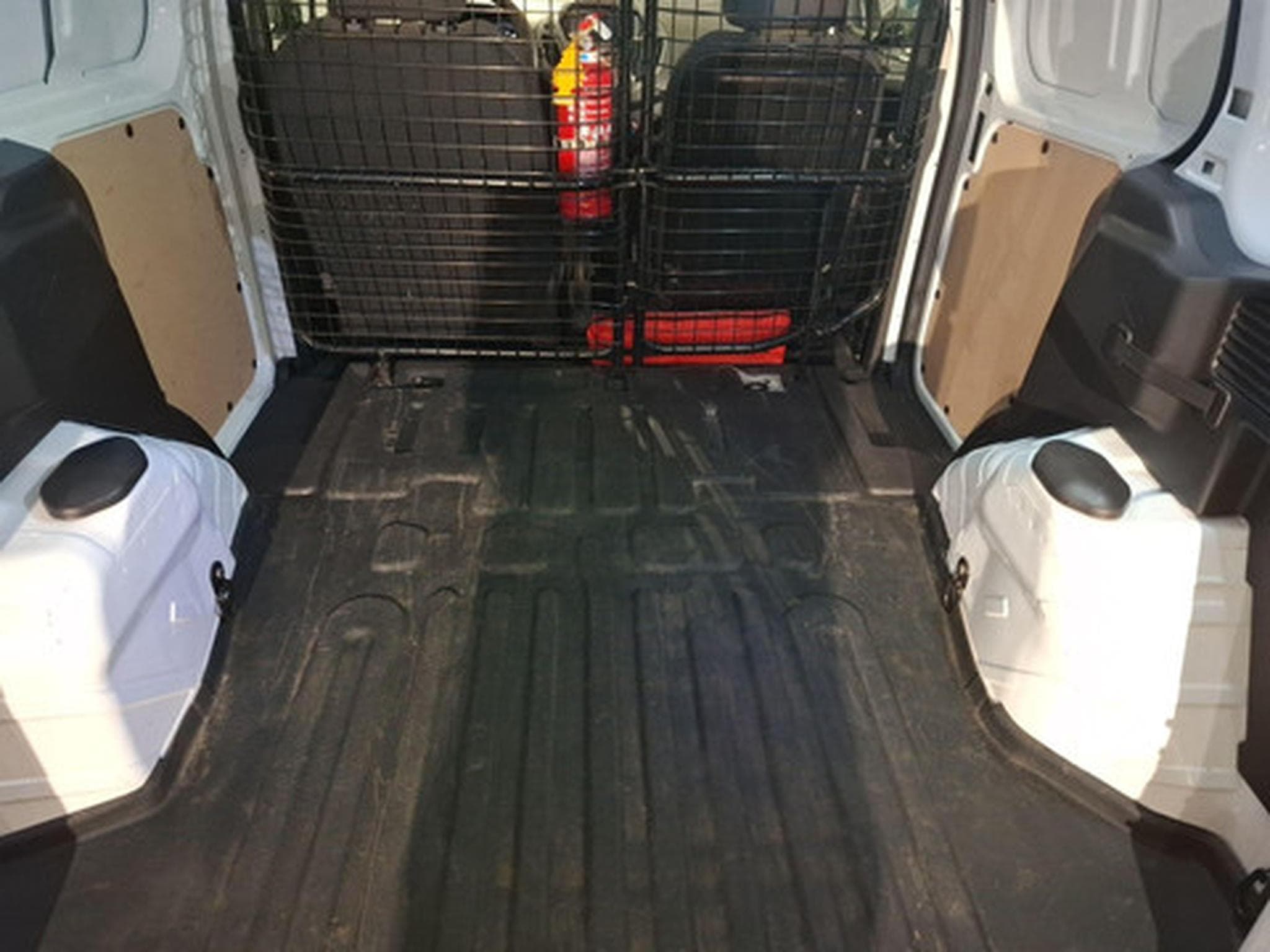 Ford Transit 1.0 Trend (2026) - Photo 21