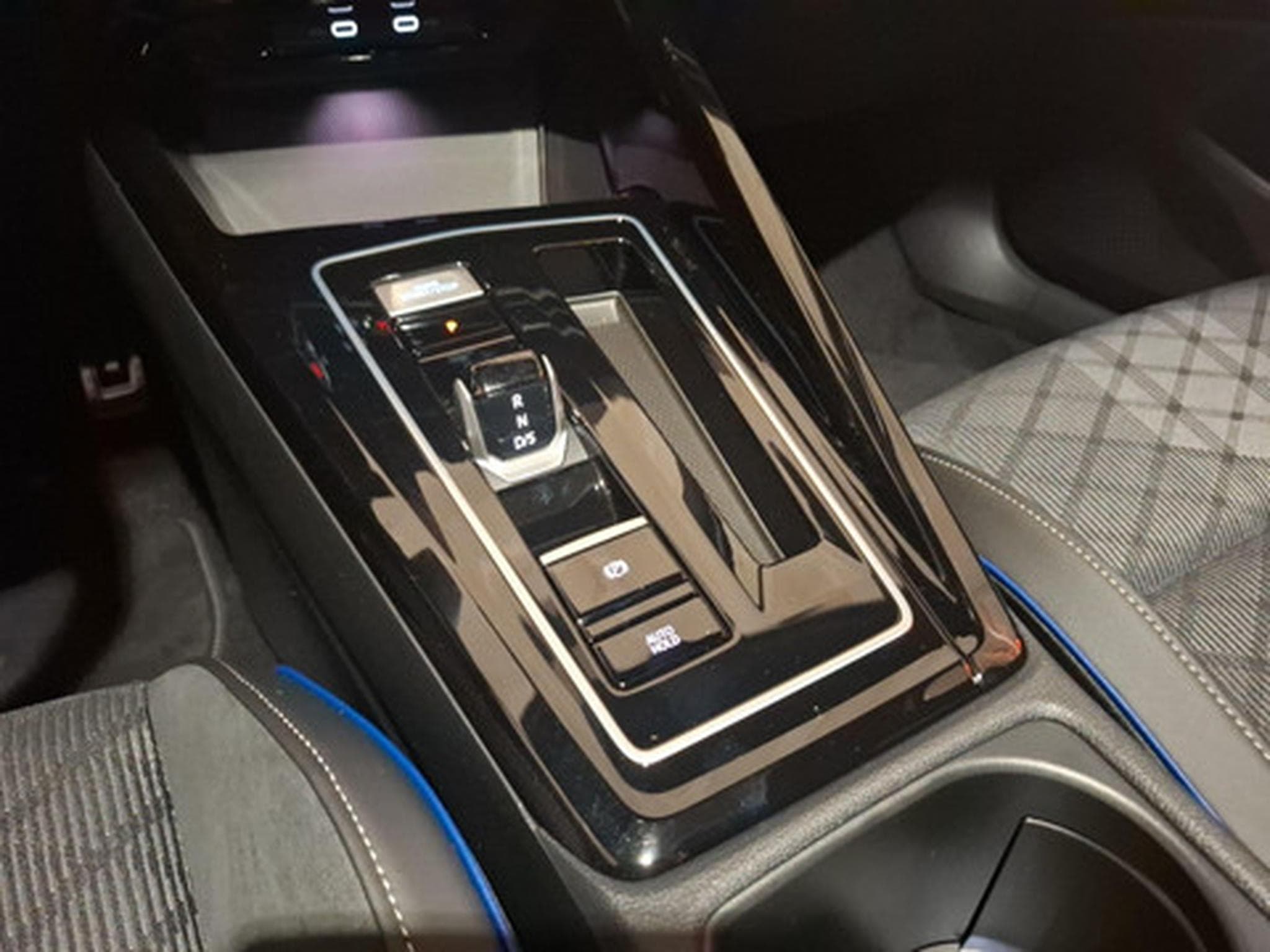 VW Golf Golf VIII R-Line (2026) - Foto 13