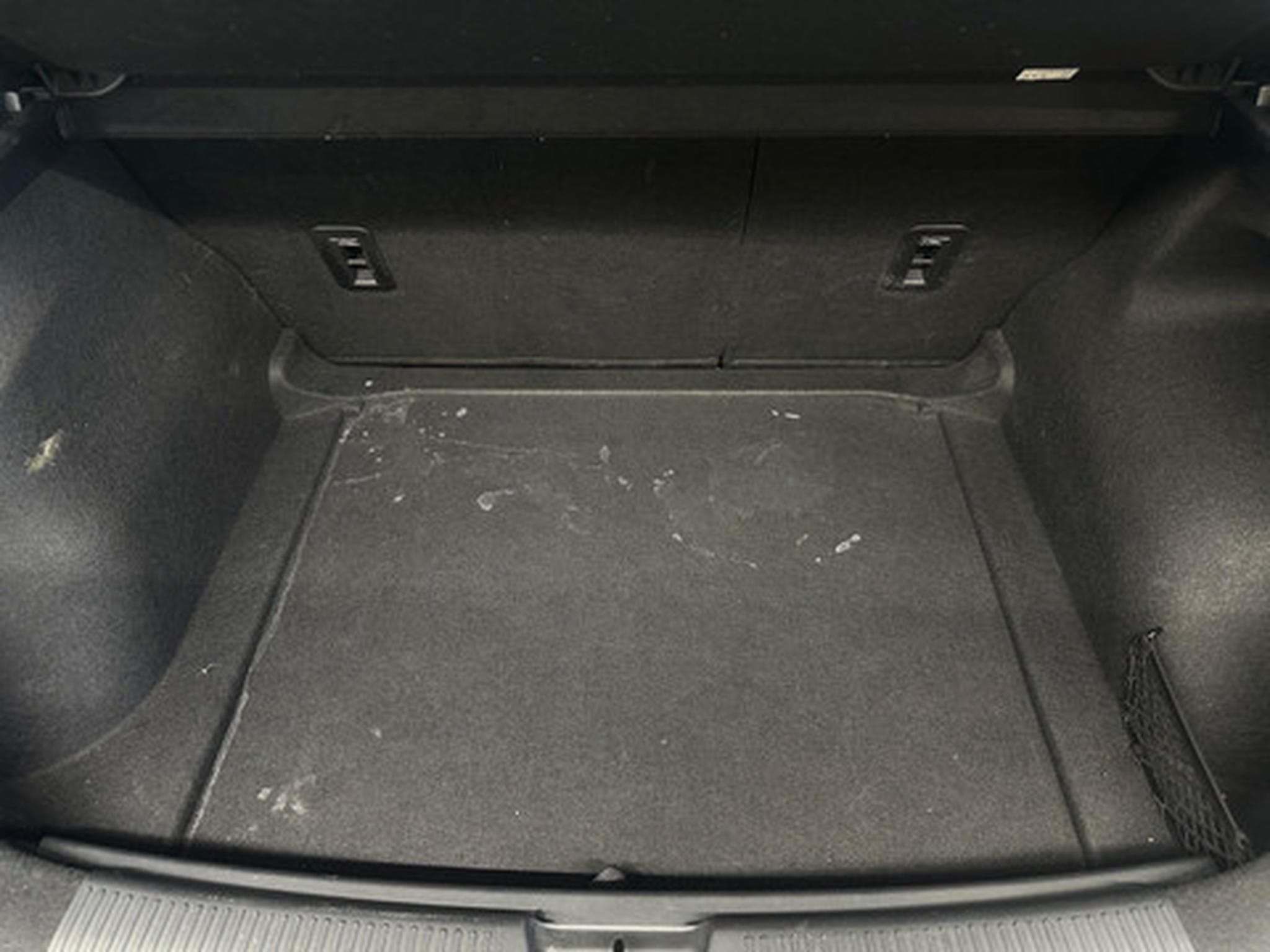 MG MG4 STANDARD (2026) - Photo 12