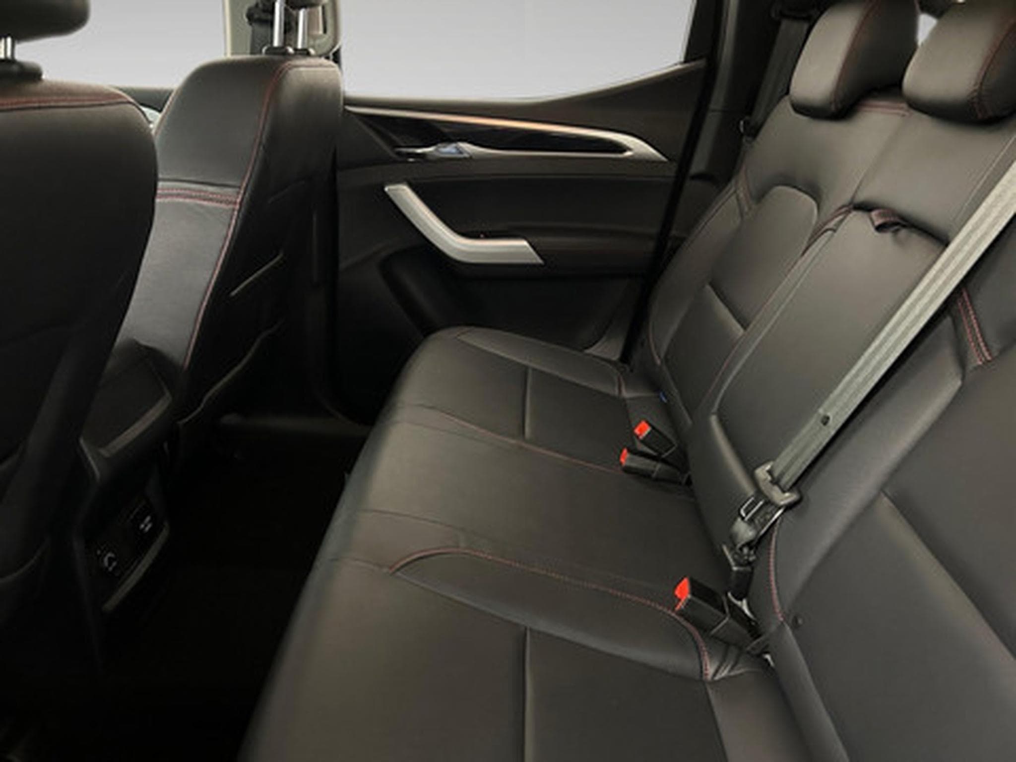 Maxus Euniq 6 T90 EV ELECTRIQUE (2026) - Photo 17