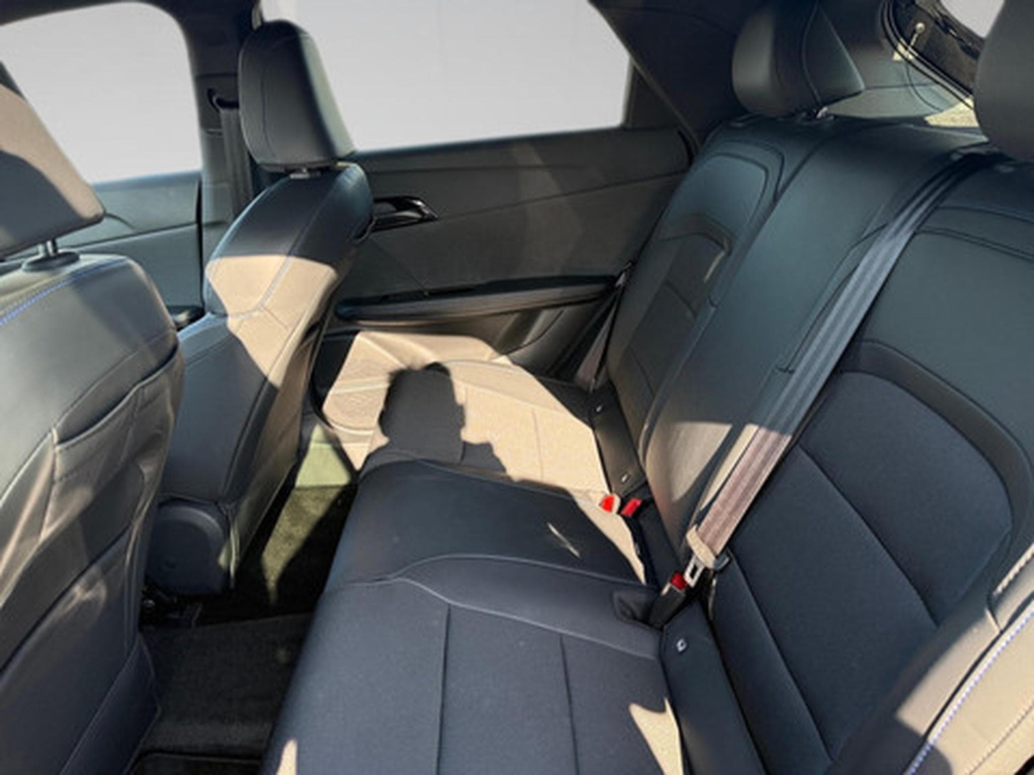 MG MG4 ELECTRIC (2026) - Photo 11