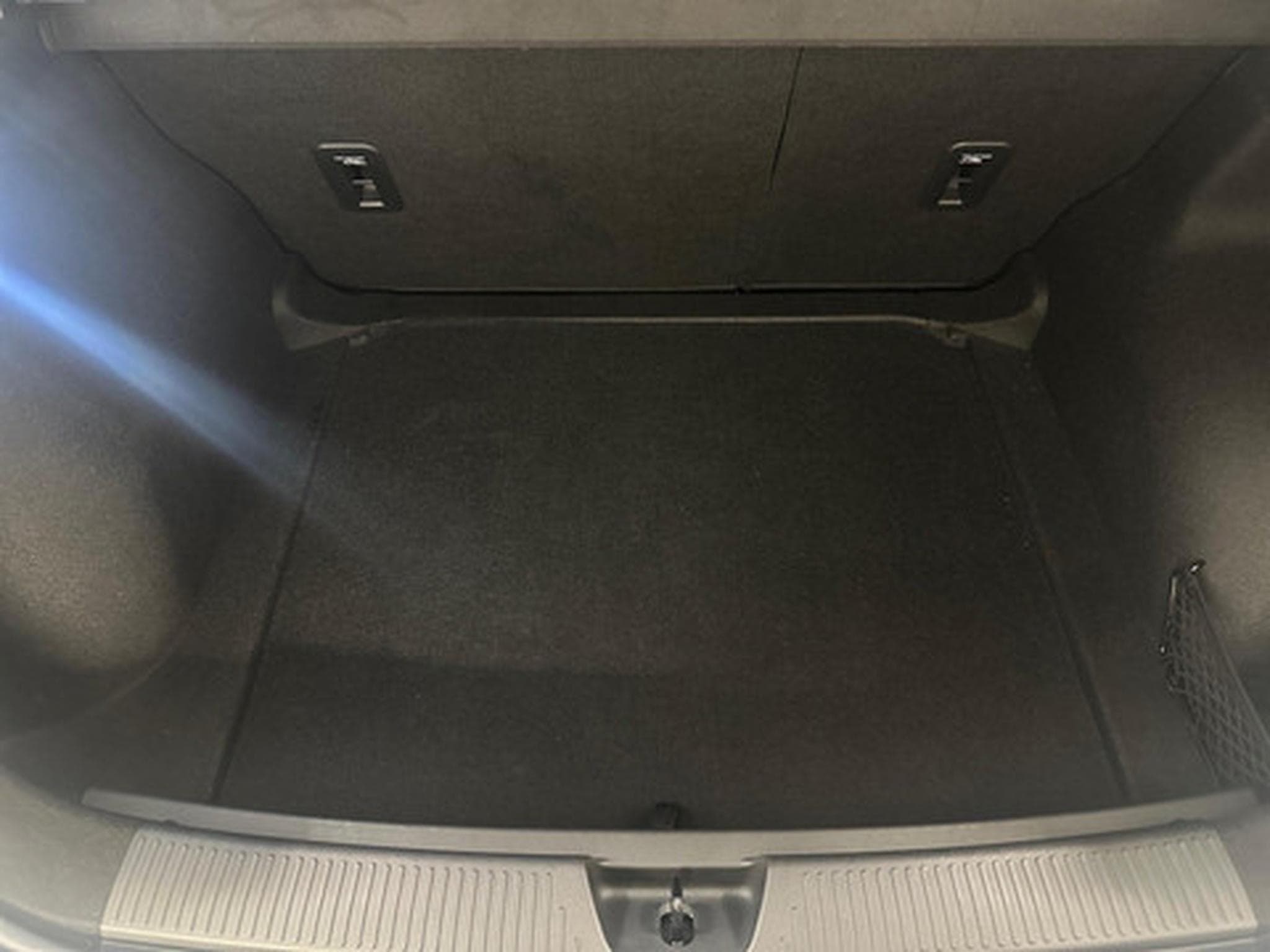 MG MG4 STANDARD (2026) - Photo 12