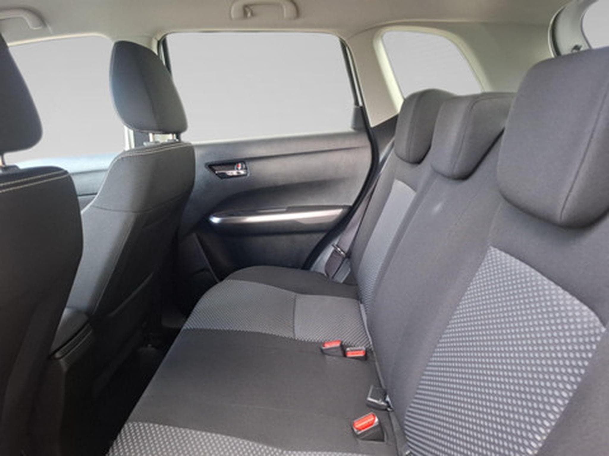Suzuki Grand Vitara 1.4 Luxe+ MHEV 2WD (2024) - Photo 11