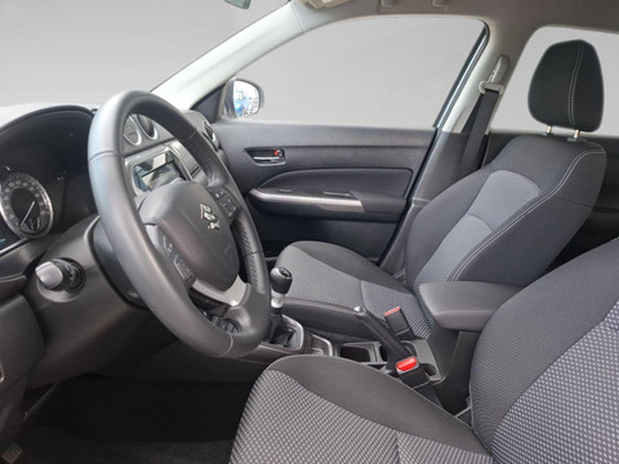 Suzuki Grand Vitara 1.4 Luxe+ MHEV 2WD (2024) - Photo 4