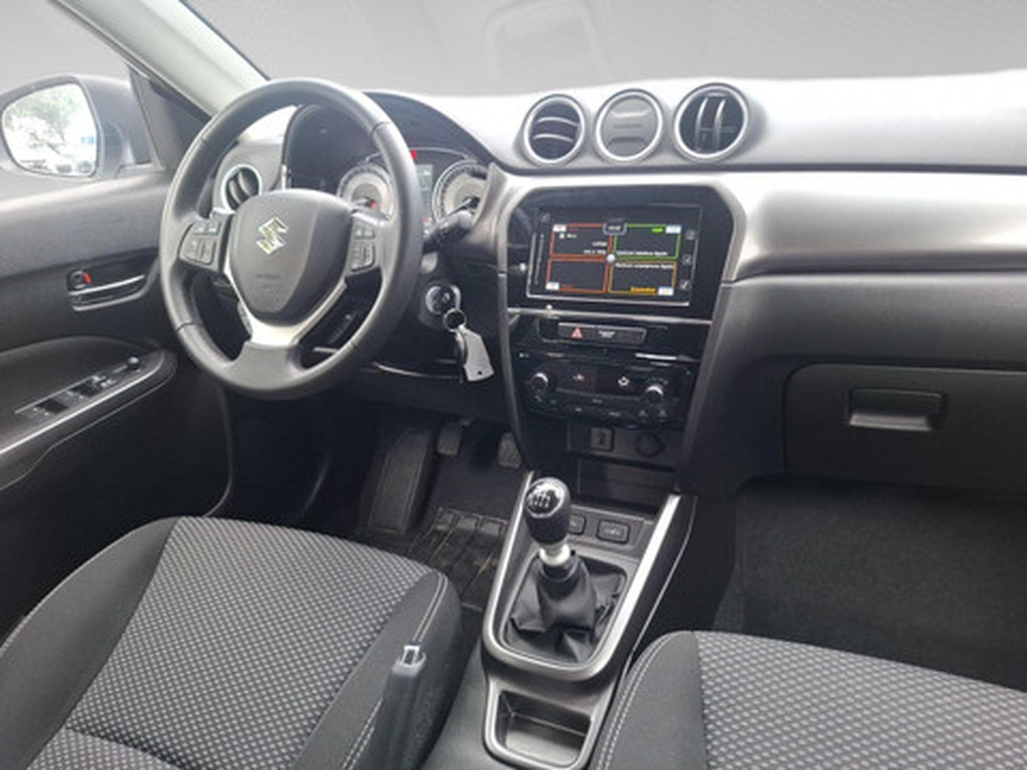 Suzuki Grand Vitara 1.4 Luxe+ MHEV 2WD (2024) - Photo 7